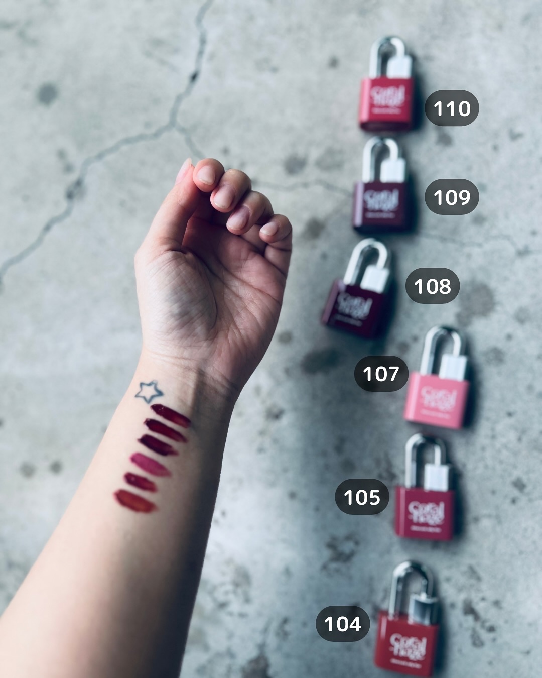 ボリューマイジングフォンデュリップ/Coralhaze/口紅を使ったクチコミ（3枚目）