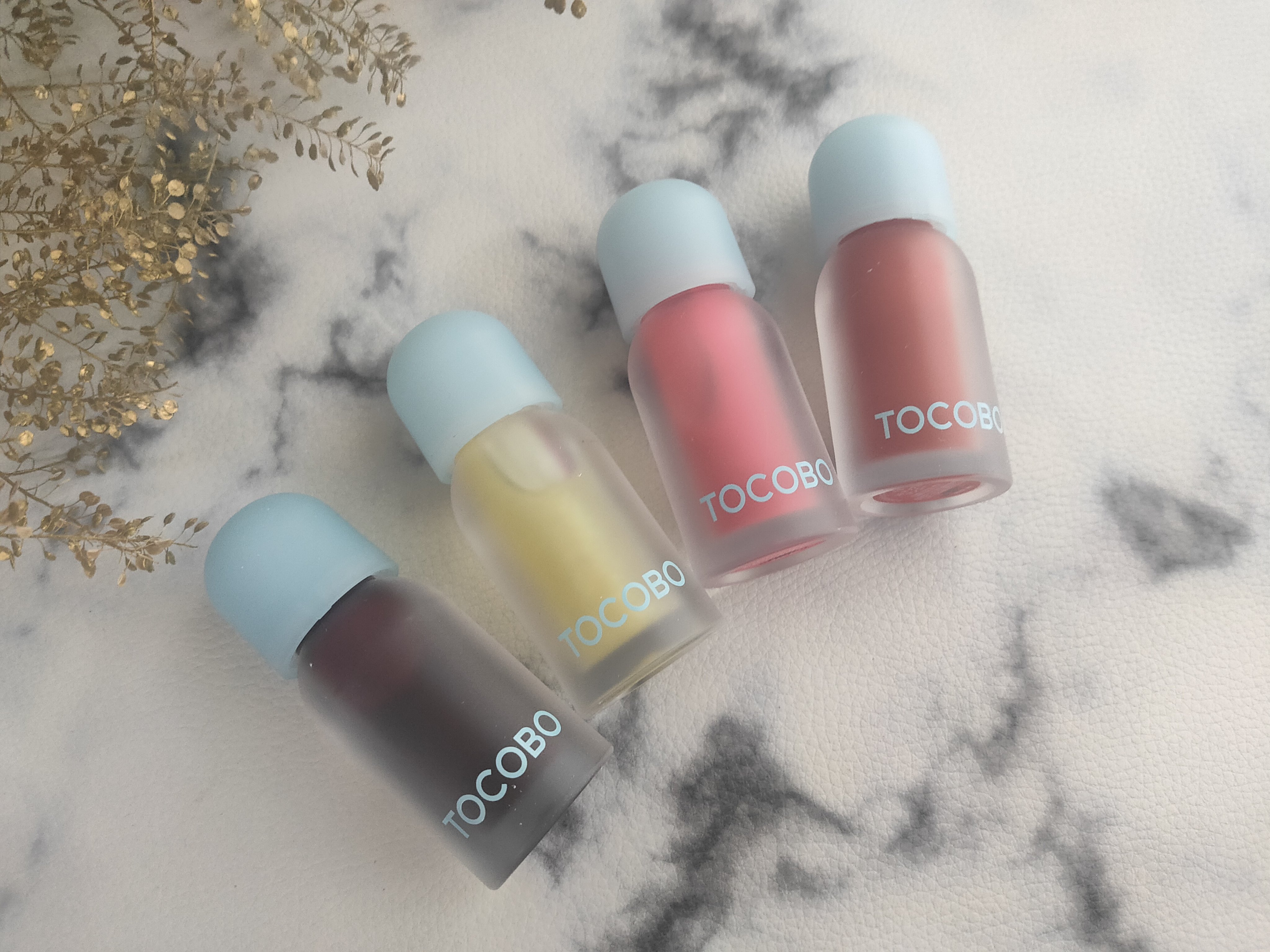 ジューシーベリープランピングリップオイル/TOCOBO/リップグロスを使ったクチコミ（2枚目）