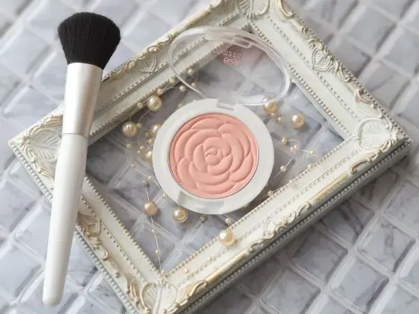 高級感のあるチーク