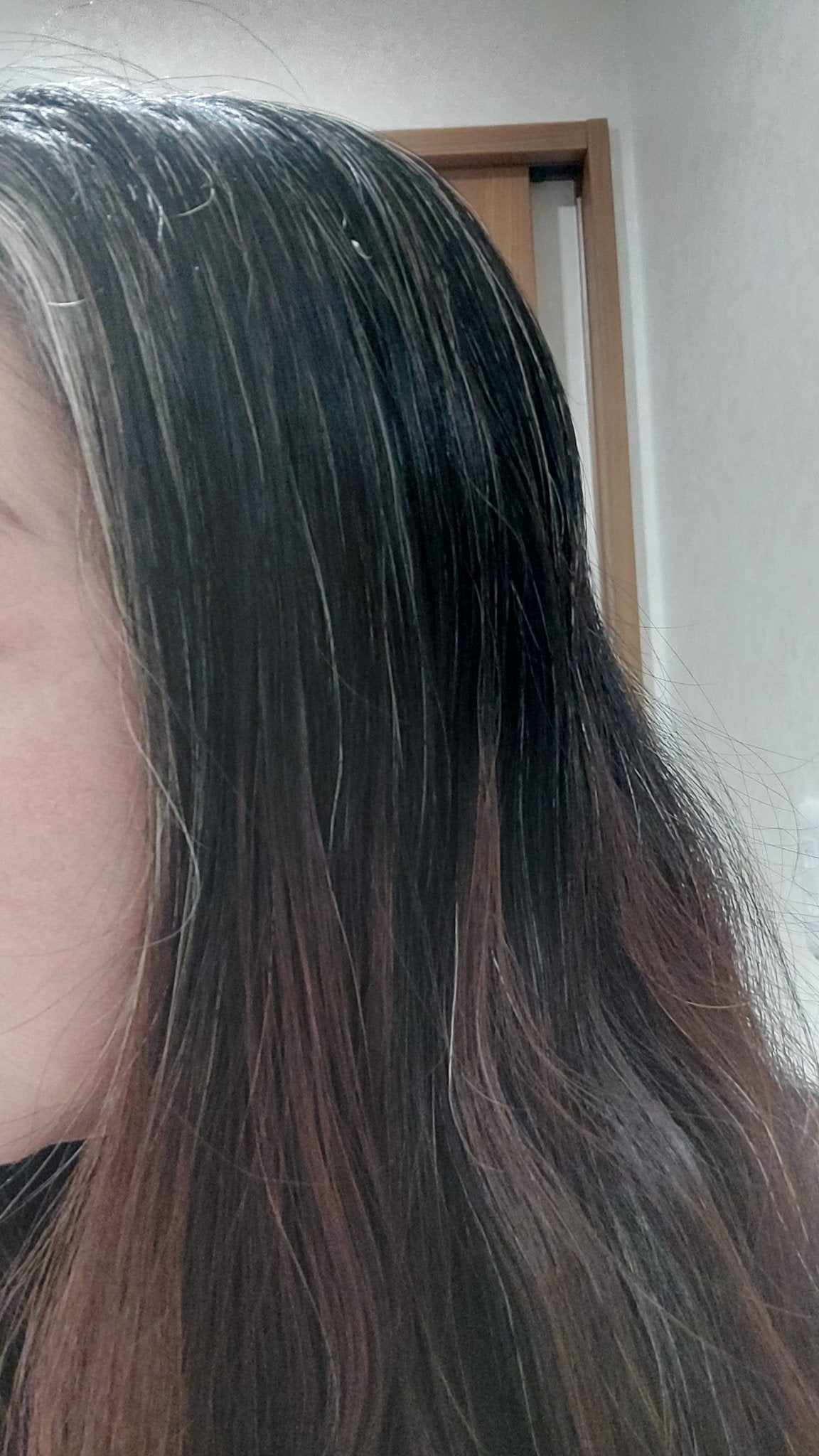 ロータス シャイニーオイル ヘアスプレー フィグ&ローズの香り/ダイアン/ヘアスプレーを使ったクチコミ(4枚目)