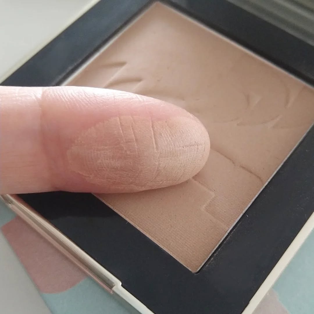 オールオーバーフェイスブラッシュ/TWO SLASH FOUR/パウダーチークを使ったクチコミ（3枚目）