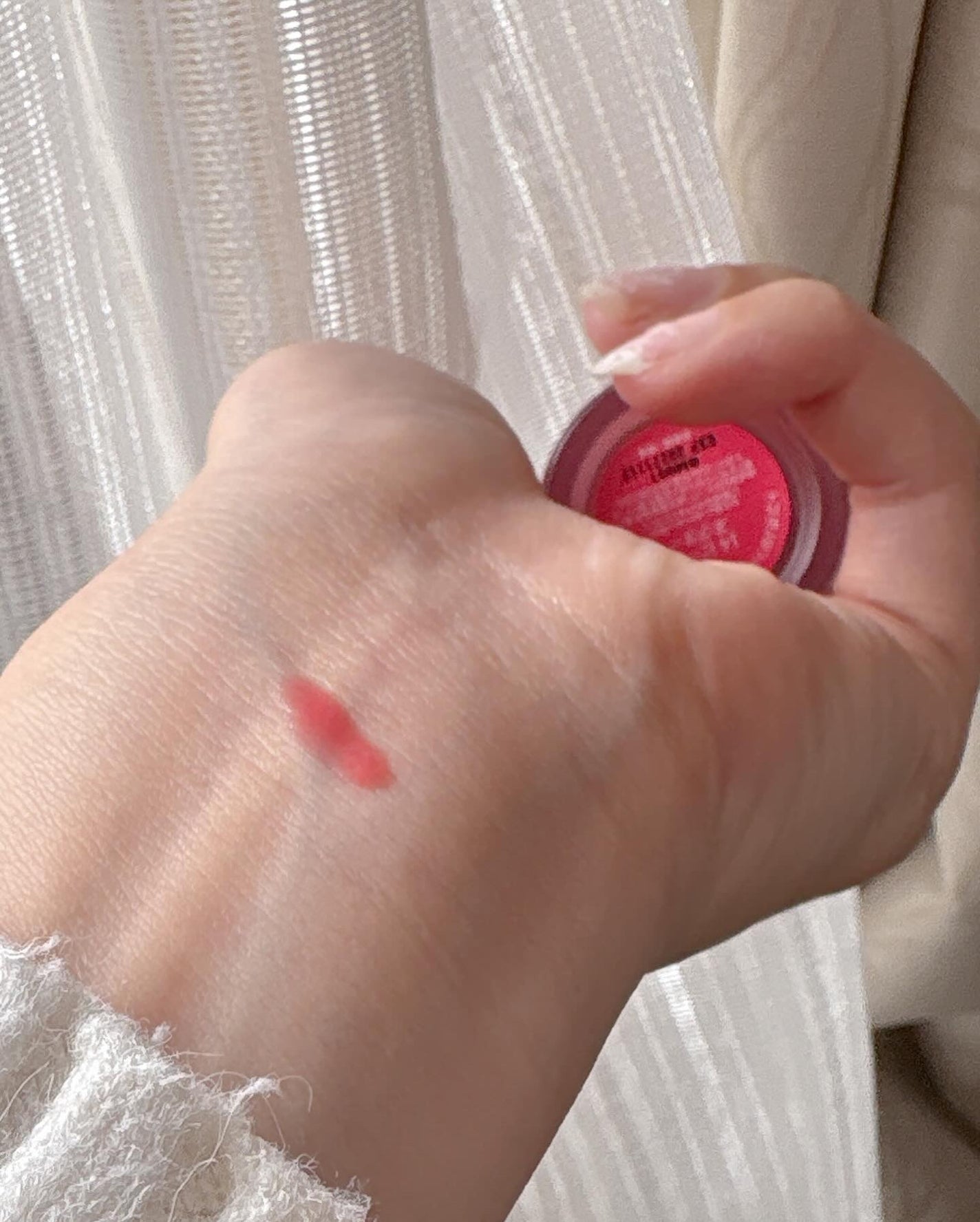 かりん on LIPS 「#PR#TOCOBO#トコボ#ぷるぷるリップ#アットコスメオオ..」(4枚目)