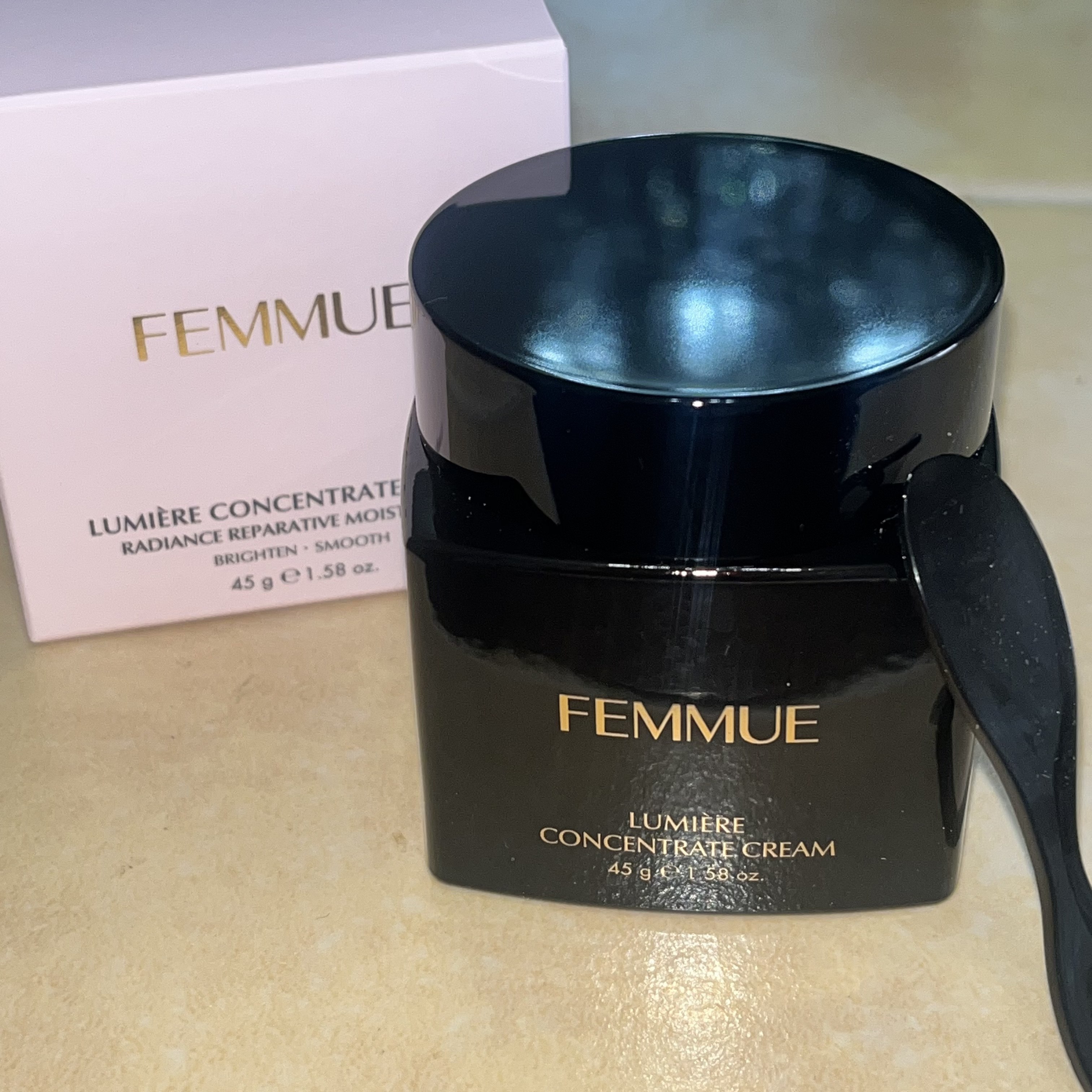 ルミエール ヴァイタルクリーム/FEMMUE/フェイスクリームを使ったクチコミ（1枚目）