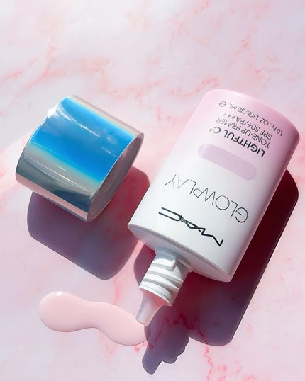 グロー プレイ ライトフル C3 トーン アップ プライマー SPF 50+/M・A・C/化粧下地を使ったクチコミ(2枚目)