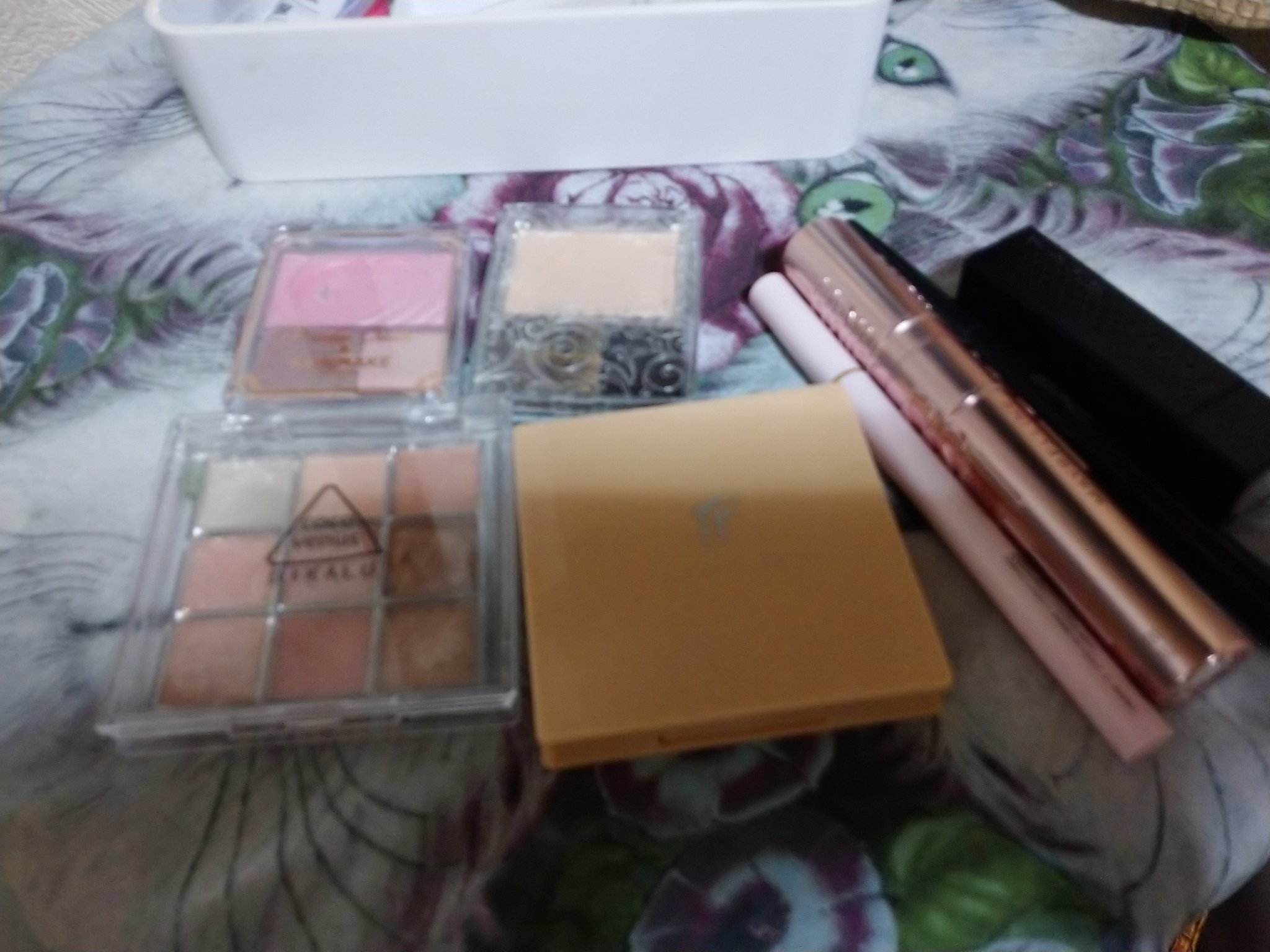 TATIBEAUTY Little bear nine color eye shadow/tati/アイシャドウパレットを使ったクチコミ（2枚目）