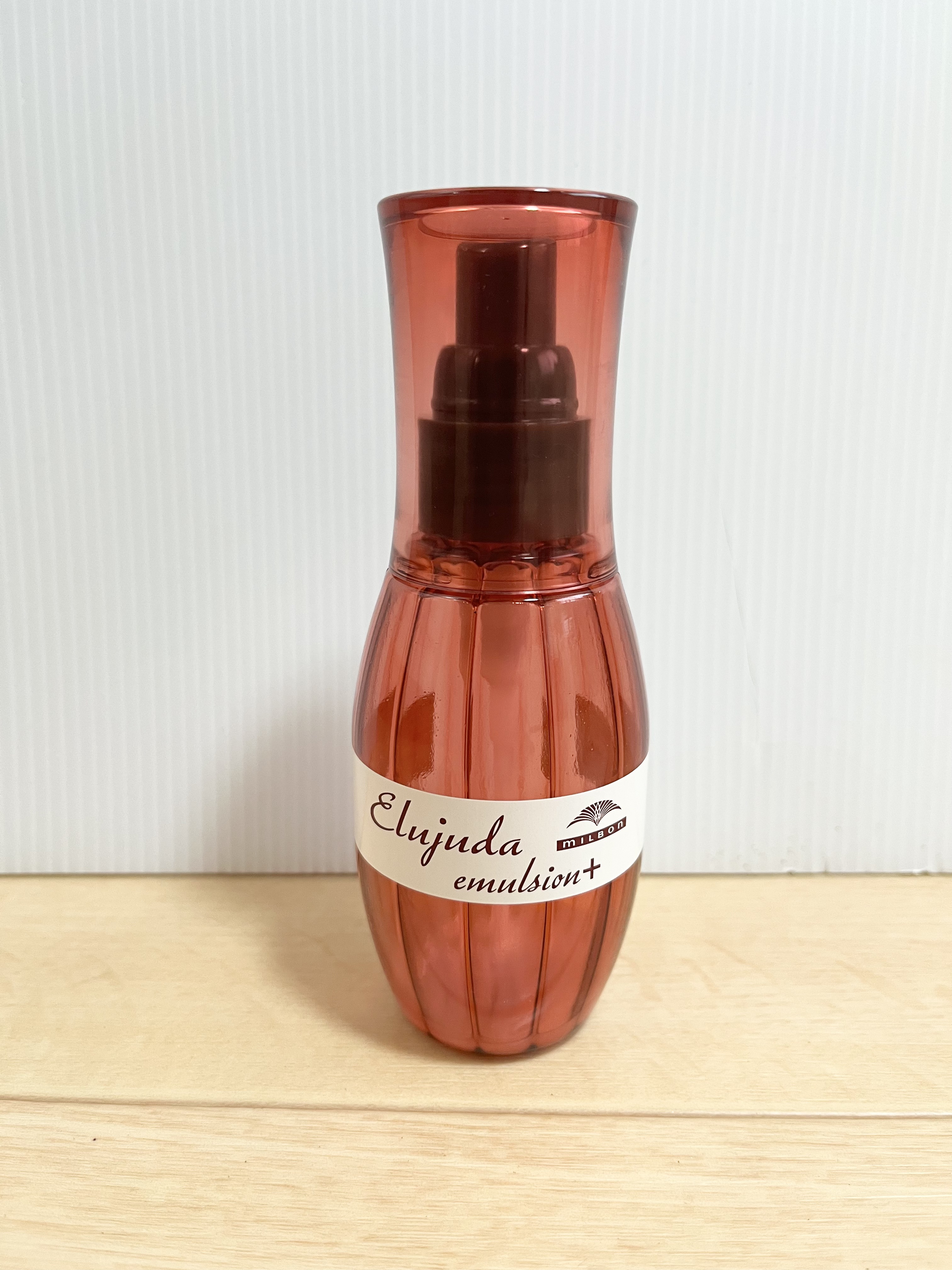 エルジューダ ディーセス　エルジューダ エマルジョンのクチコミ「エルジューダ
エマルジョン


ミルクタイプで、ドライヤー後に付けると
ほのかに甘い香りがして.....」（1枚目）