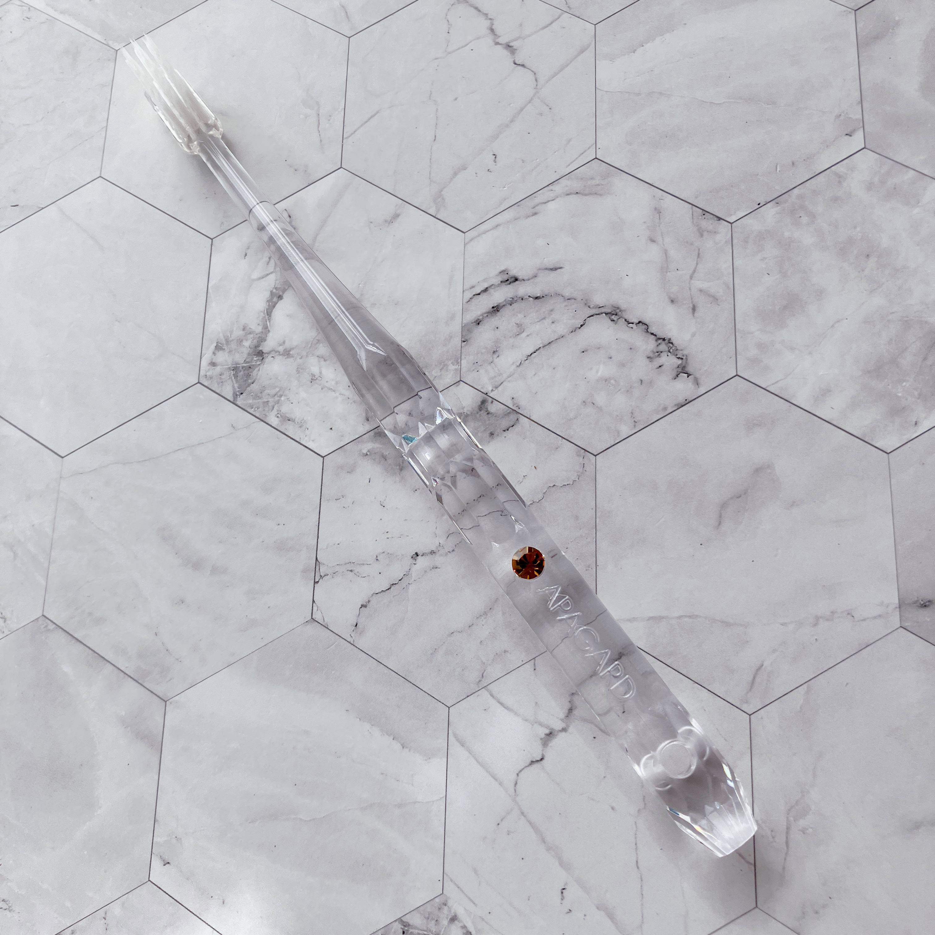 アパガードクリスタル歯ブラシ/アパガード/歯ブラシを使ったクチコミ（3枚目）