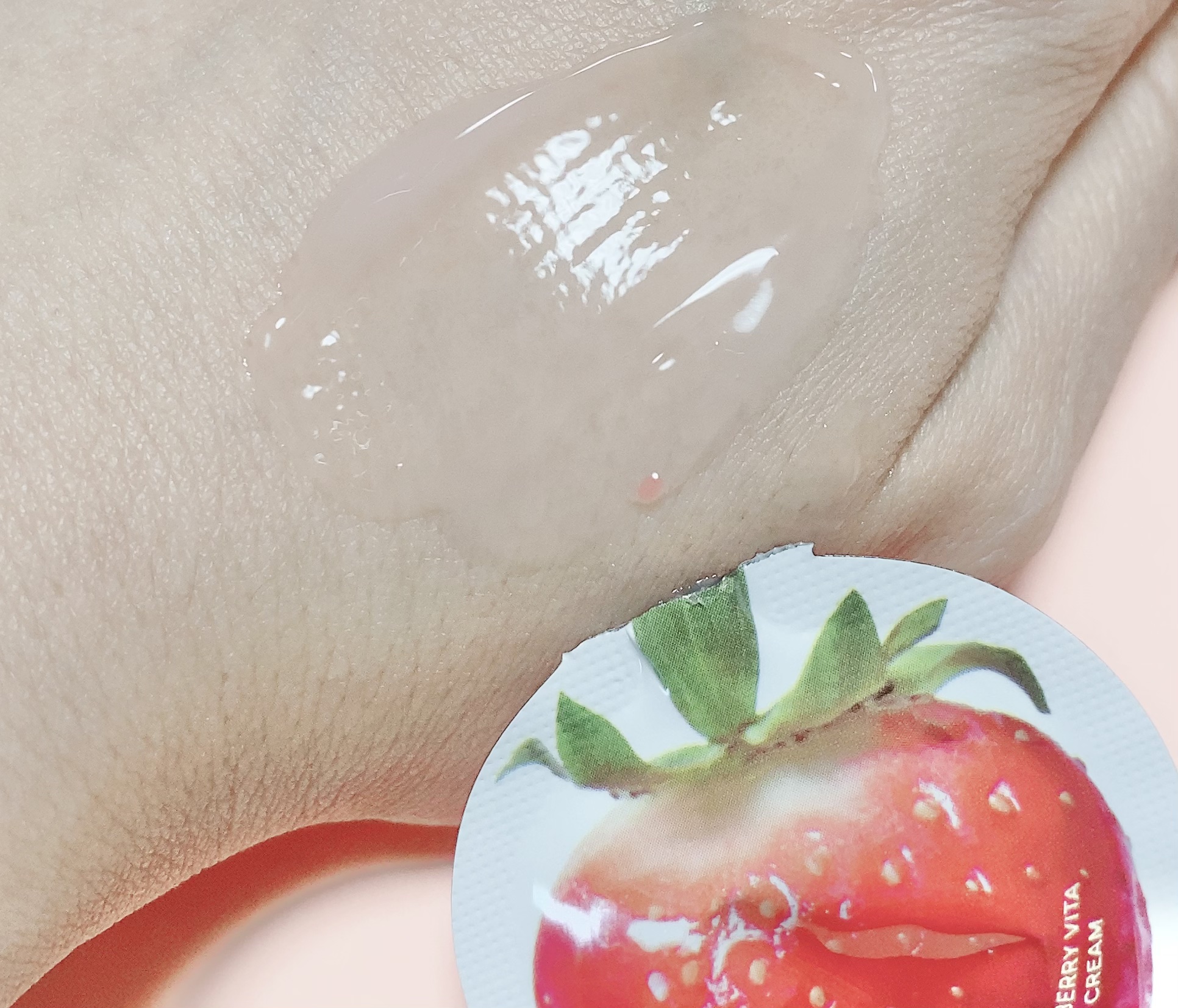 キングスベリービタナイトクリーム/hince/フェイスクリームを使ったクチコミ（3枚目）