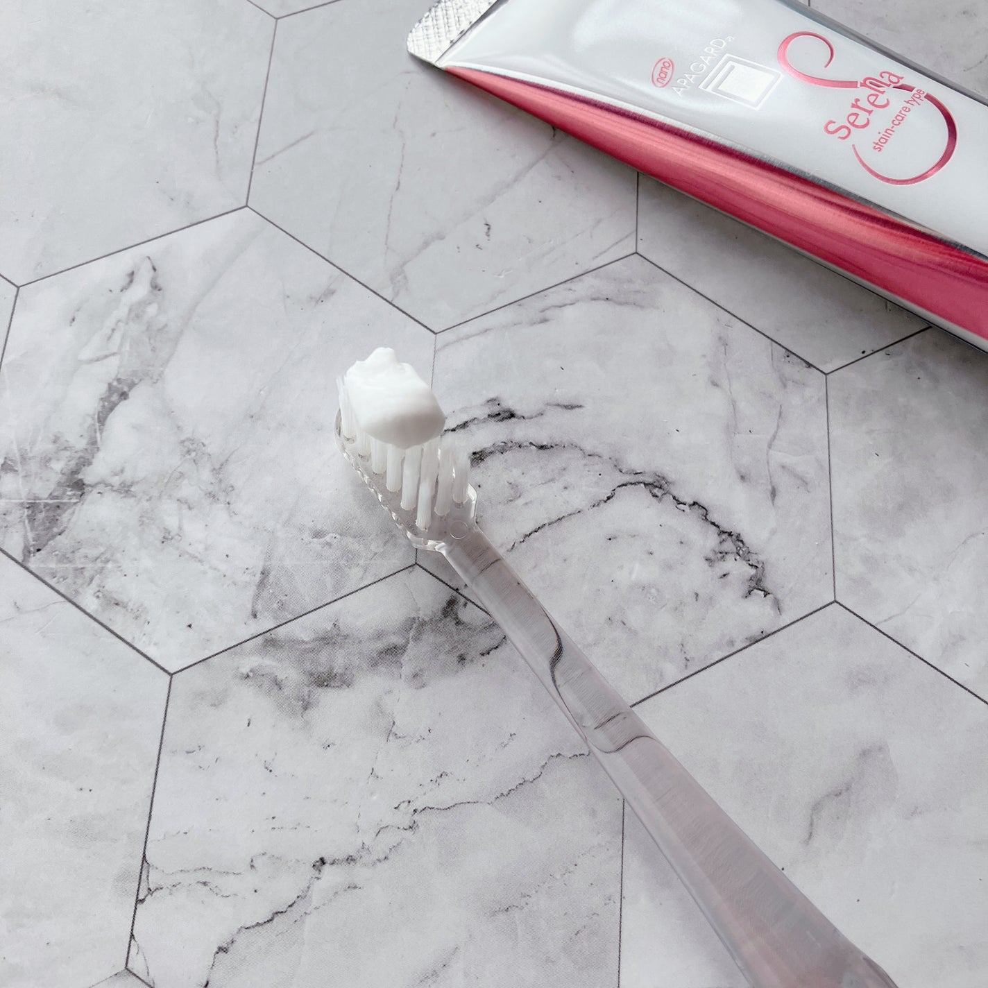 アパガードクリスタル歯ブラシ/アパガード/歯ブラシを使ったクチコミ(2枚目)