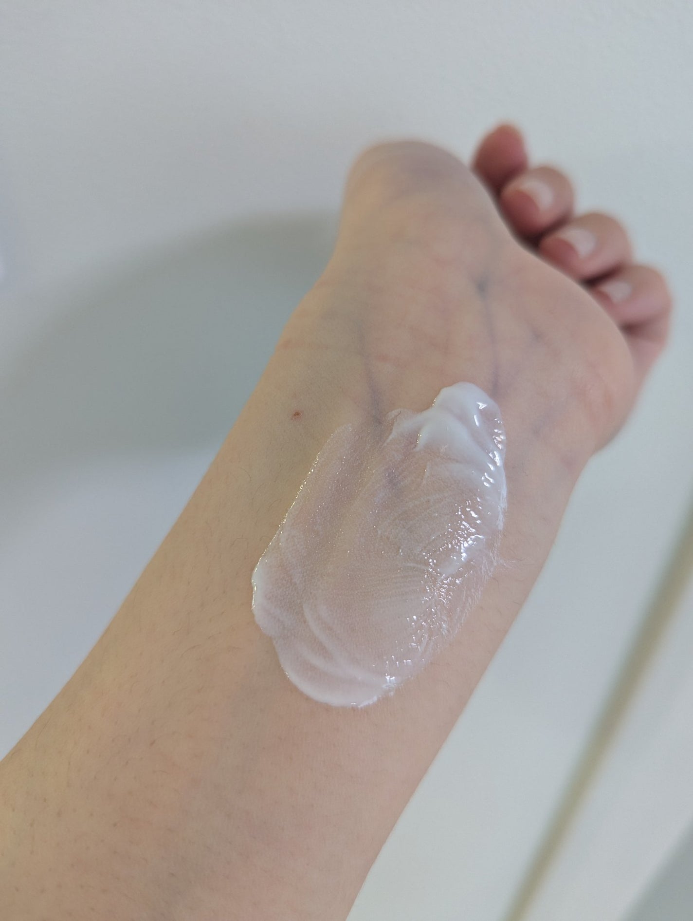 ヒアルーシカ ウォーターフィット サンセラム/SKIN1004/日焼け止めローションを使ったクチコミ(3枚目)