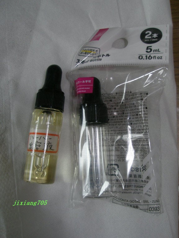 jixiang705 on LIPS 「ダイソースポイト付ボトル2本入110円(税込)ダイソーで詰め替..」(5枚目)
