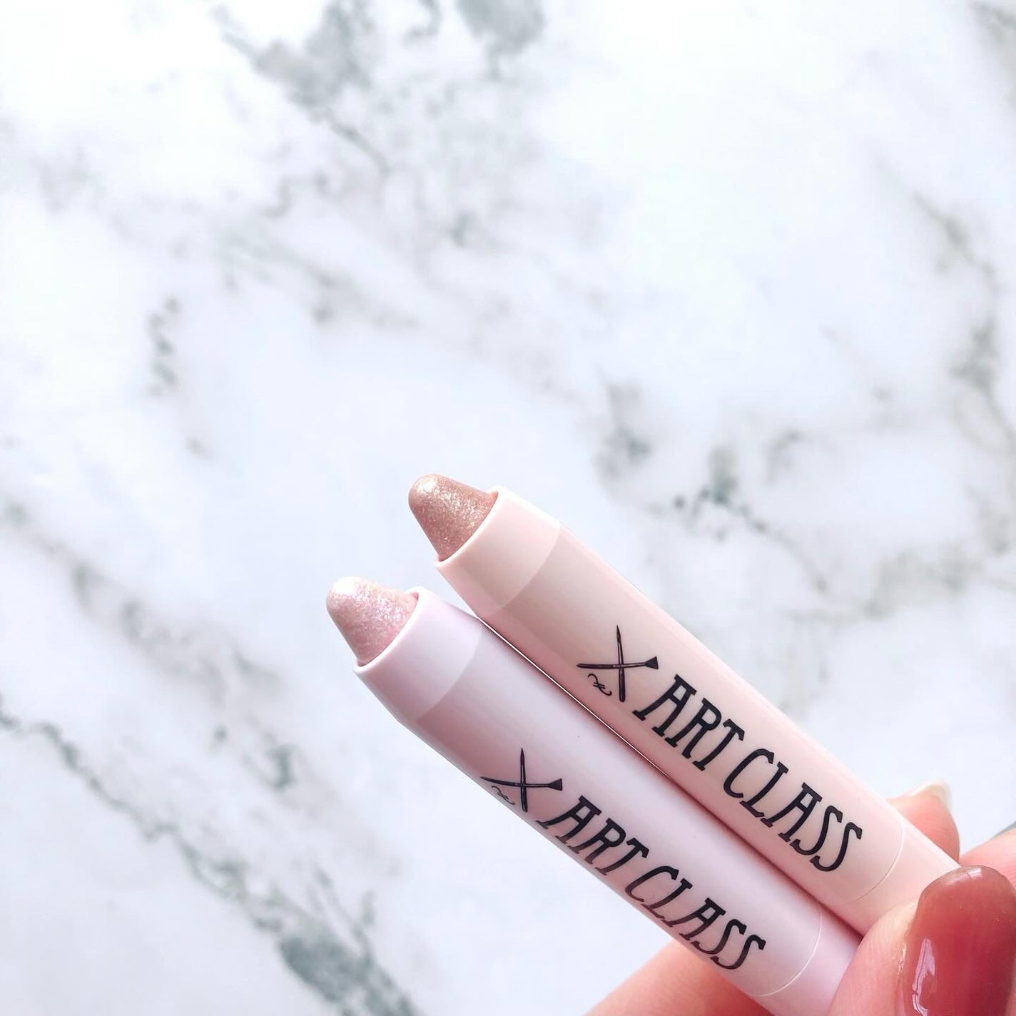 アートクラス アイグリッツ/too cool for school/スティックアイシャドウを使ったクチコミ(3枚目)