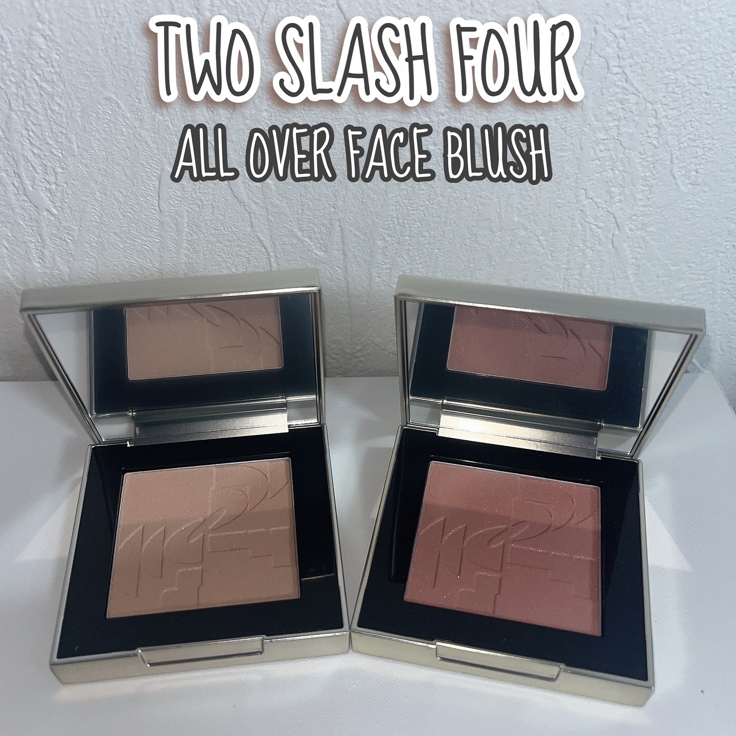 《TWO SLASH FOUR ALL OVER FACE BLUSH DIM BEIGE&RUM BEIGE》

250万フォロワーを持っている韓国のビューティークリエイターイサベさんプロデュースのコスメブランド『TWOSLASHFOUR
