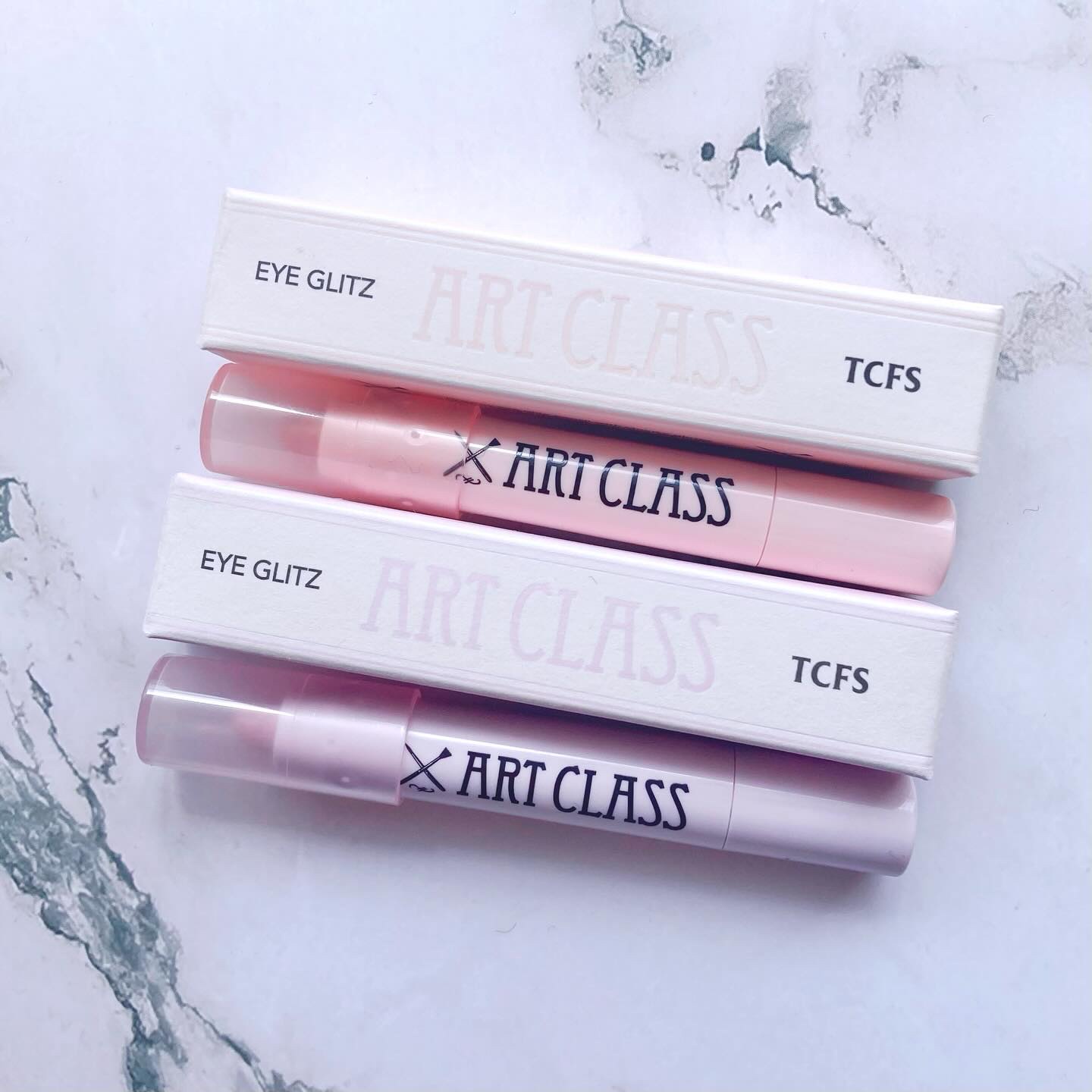 アートクラス アイグリッツ/too cool for school/スティックアイシャドウを使ったクチコミ（2枚目）