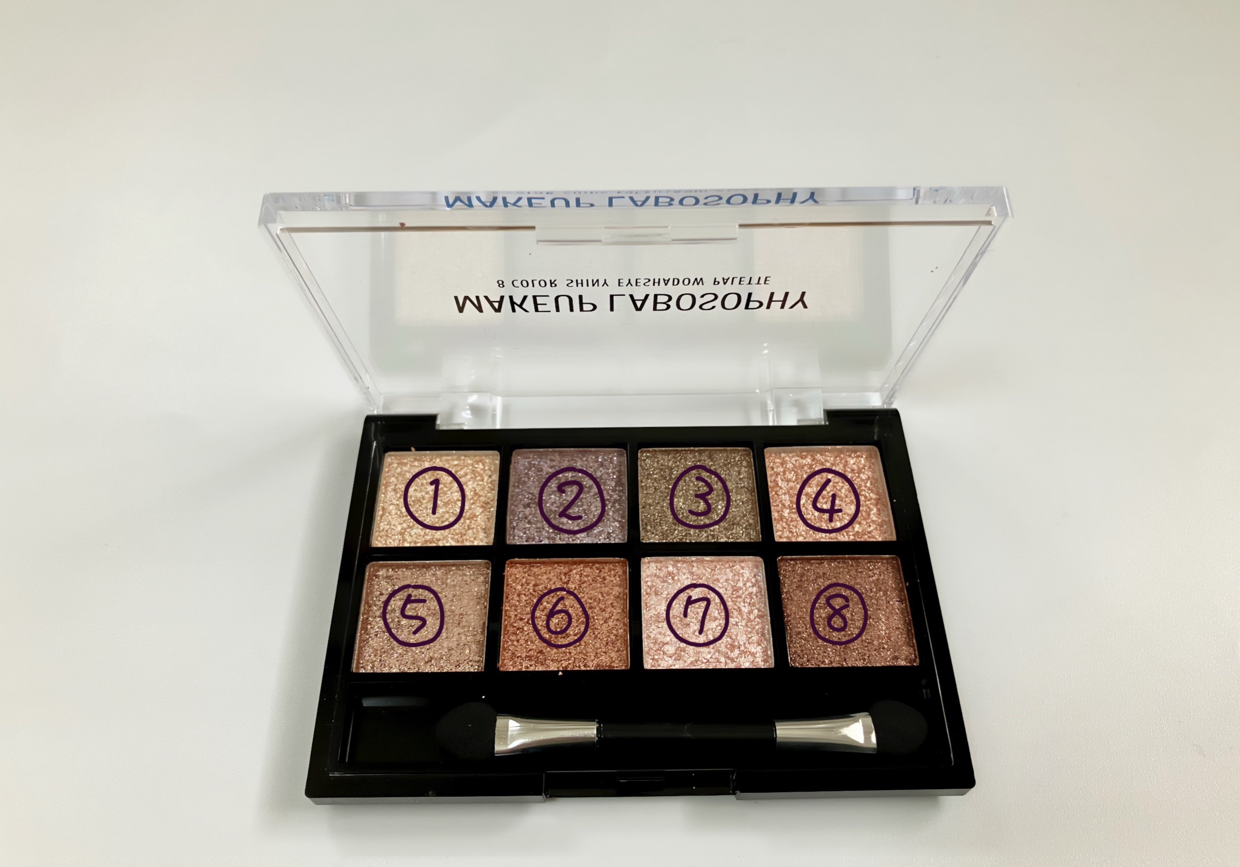 8color sparkling eyeshadow palette/MAKEUP LABOSOPHY/パウダーアイシャドウを使ったクチコミ（2枚目）