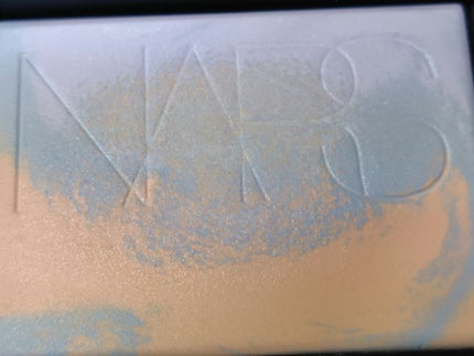 ライトリフレクティング プリズマティックパウダー/NARS/プレストパウダーを使ったクチコミ(4枚目)