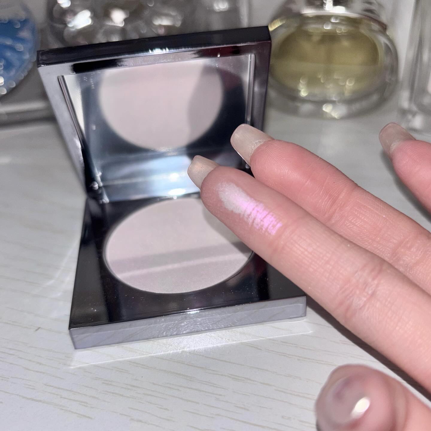 アストラライト ネオンライター/Ameli/パウダーハイライトを使ったクチコミ（3枚目）