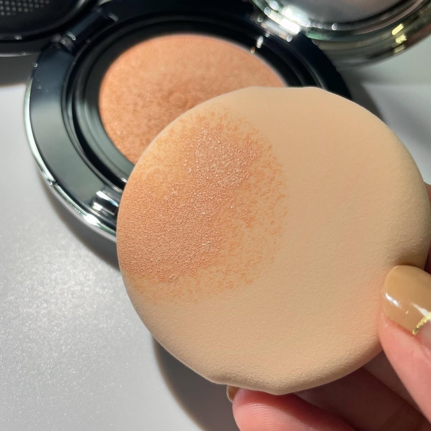 ポアパーフェクティング ミラームーンクッション/oiad/クッションファンデーションを使ったクチコミ(4枚目)