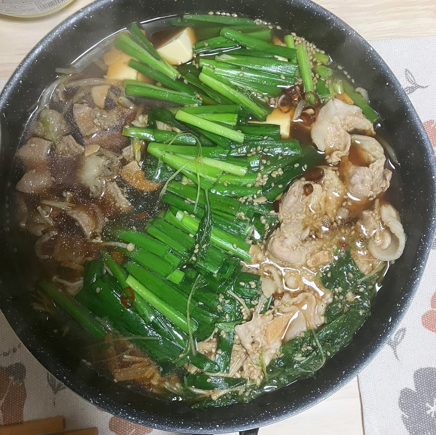 Coala on LIPS 「\職人仕上げの炭の香ばしい風味が絶品/🍲あぶりもつ鍋2~3人前..」(1枚目)