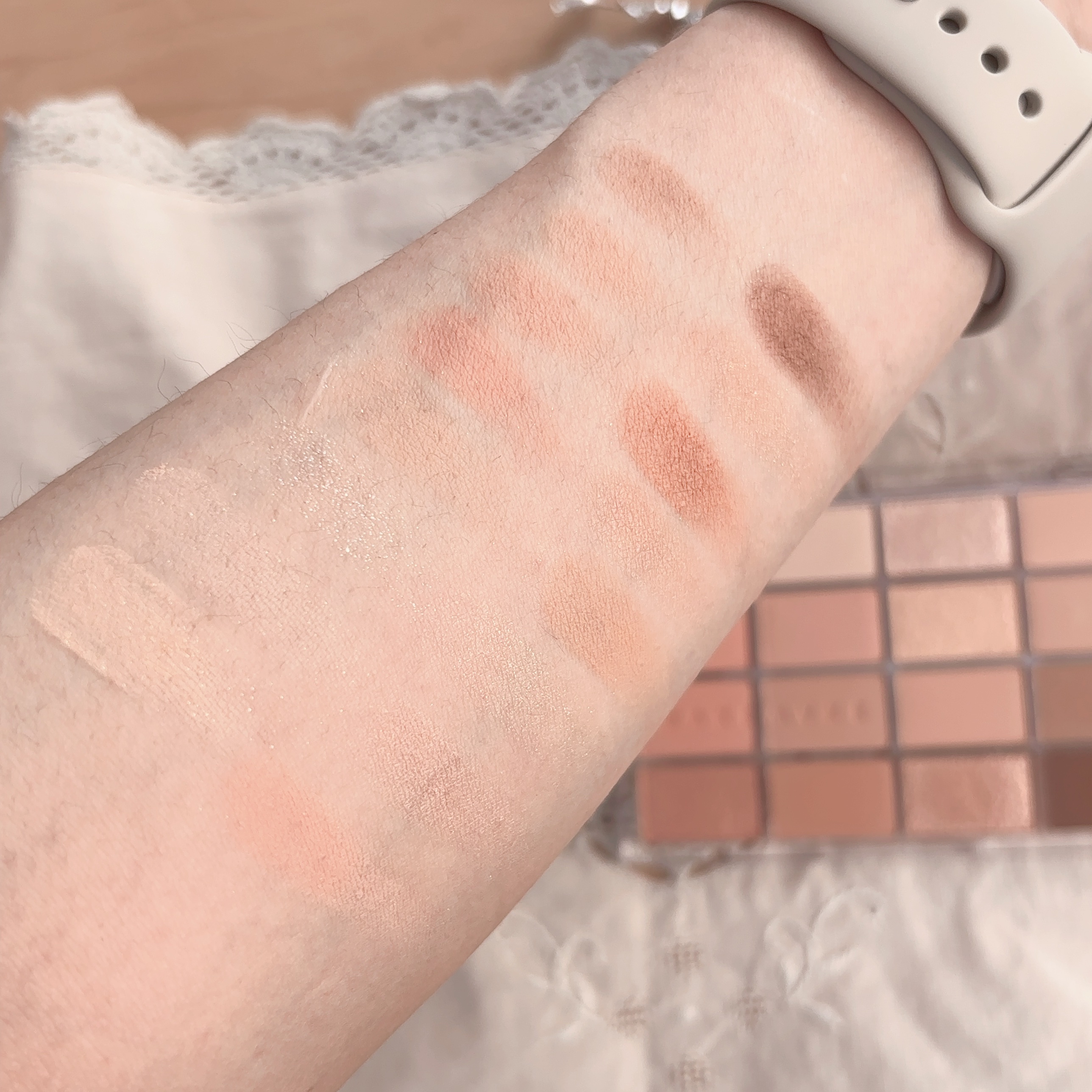 ソフトブラーリングアイパレット/wakemake/アイシャドウパレットを使ったクチコミ（2枚目）