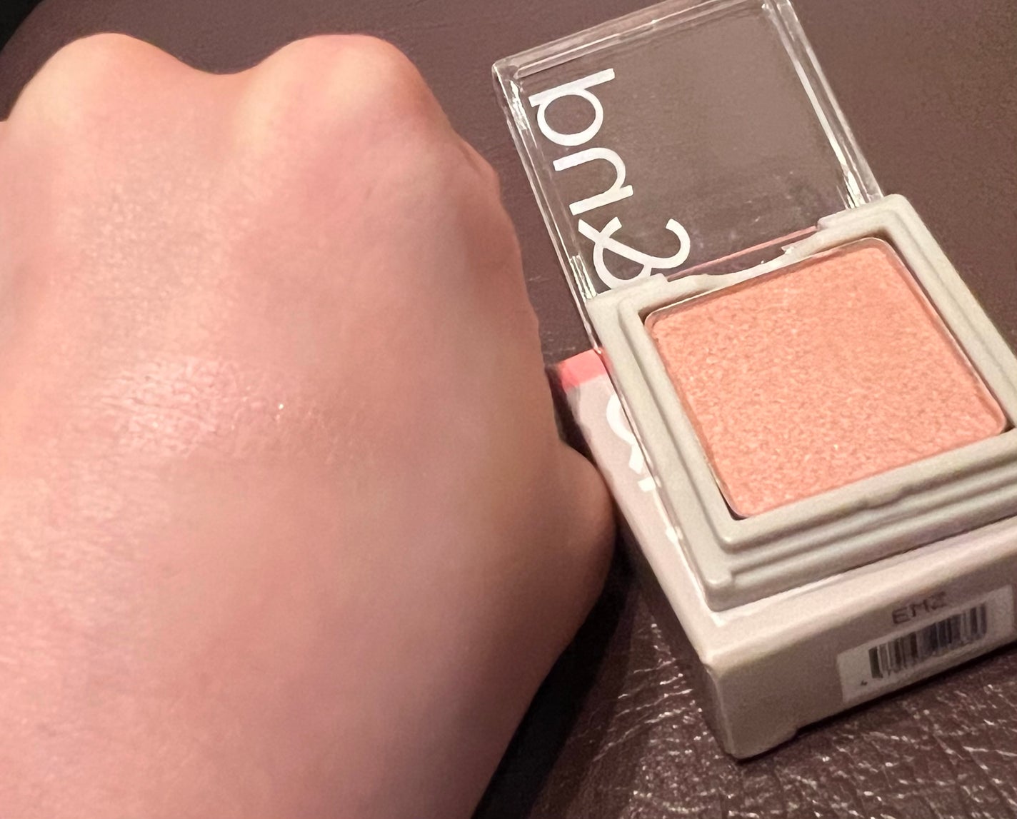 メロウタッチシングルアイシャドウ/&nd by rom&nd/単色アイシャドウを使ったクチコミ(3枚目)