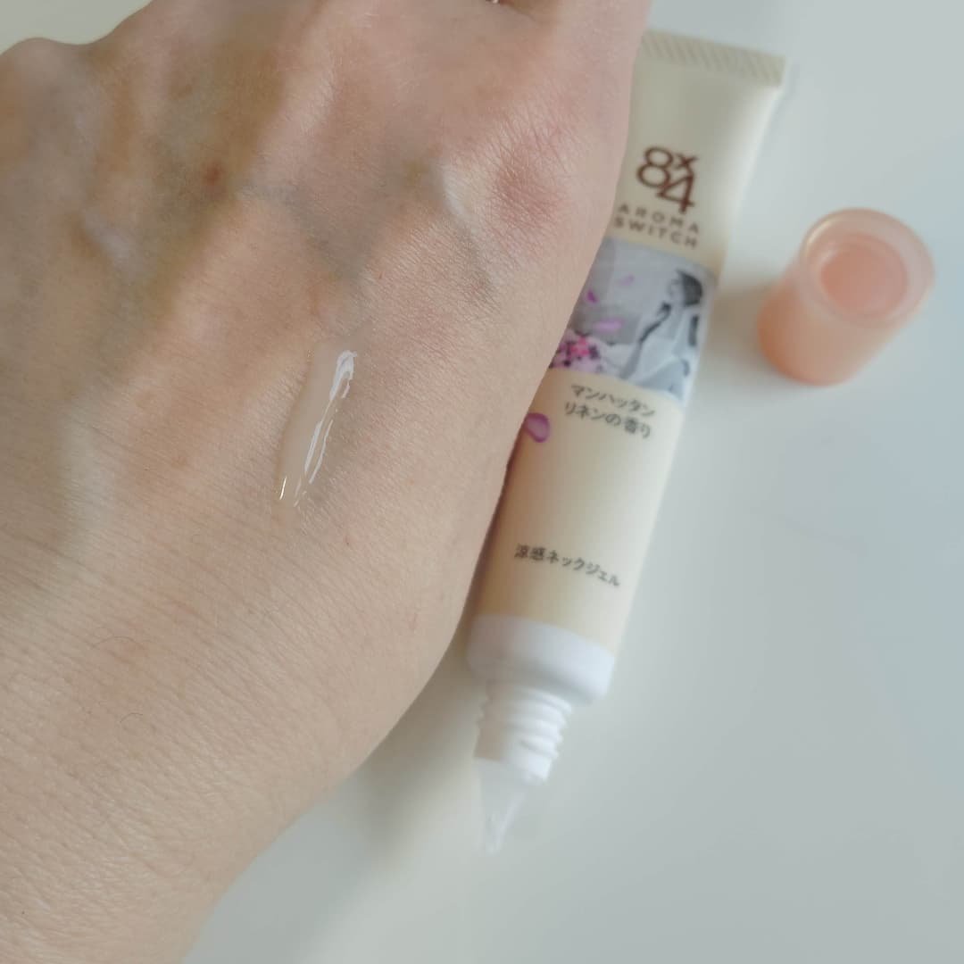 8x4 アロマスイッチ 涼感ネックジェル マンハッタンリネンの香り/８ｘ４/デオドラント・制汗剤を使ったクチコミ（3枚目）