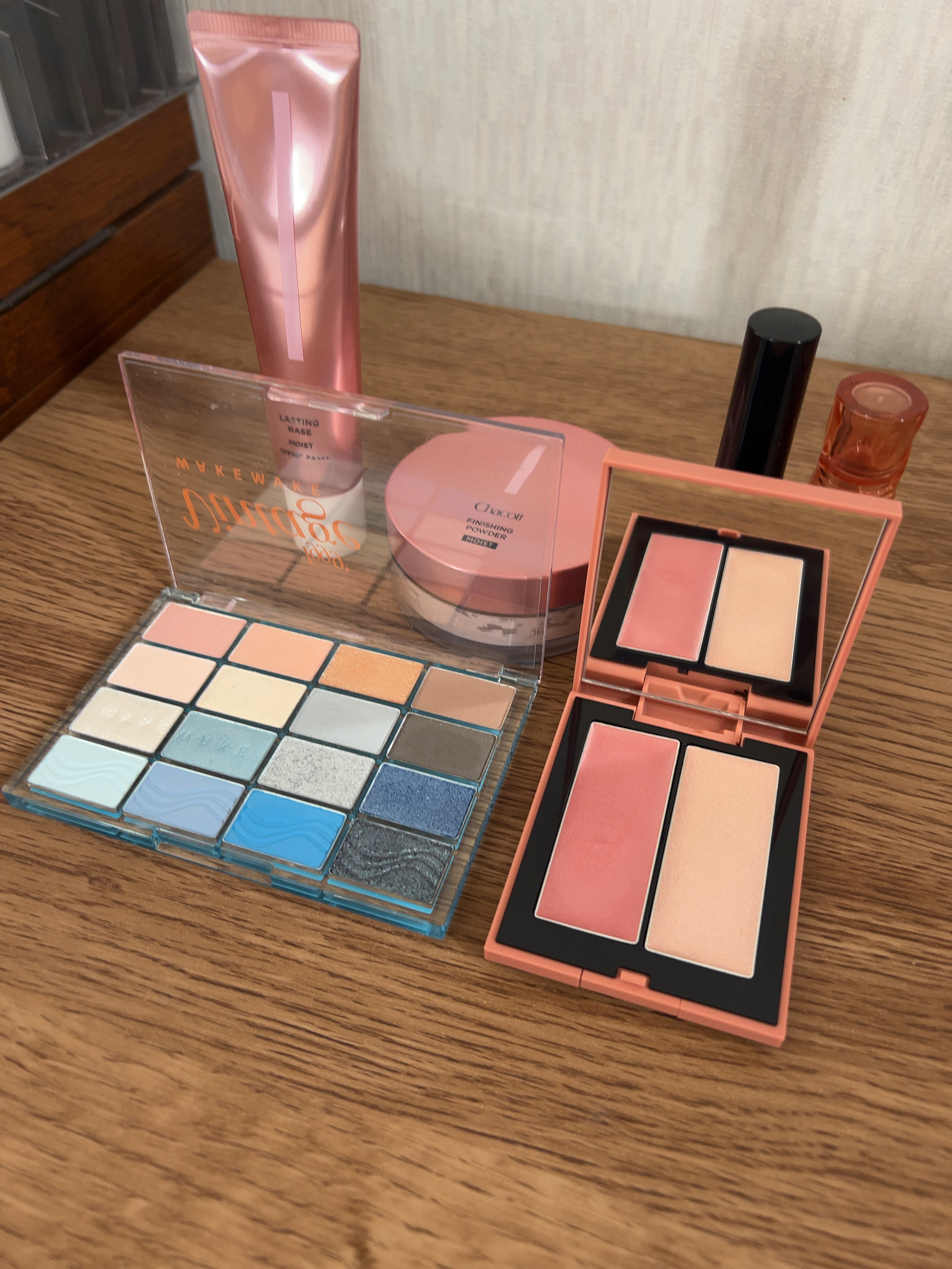 フィニッシングパウダー モイストC/チャコット・コスメティクス/ルースパウダーを使ったクチコミ（2枚目）