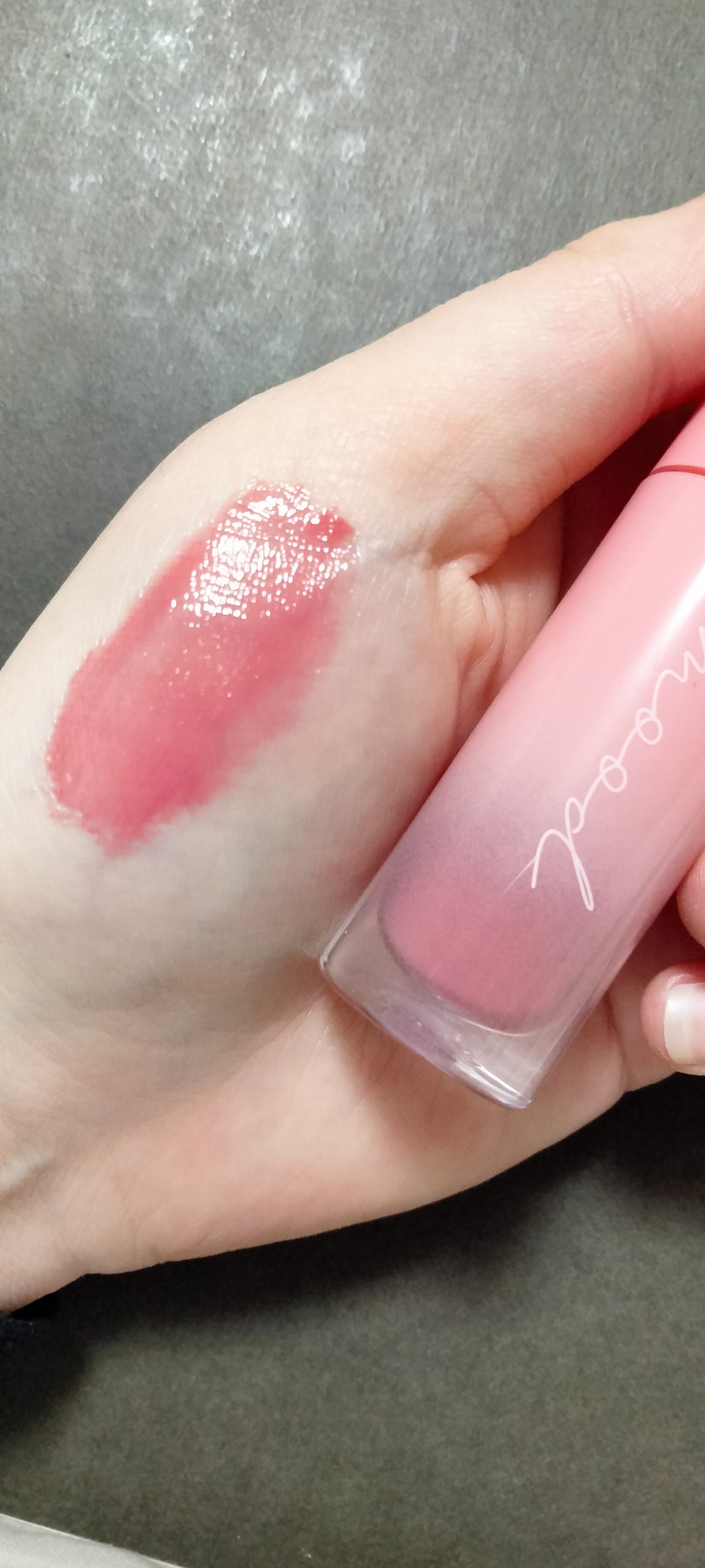 ペリペラ インク ムード グロイ ティント/PERIPERA/リップティントを使ったクチコミ（2枚目）