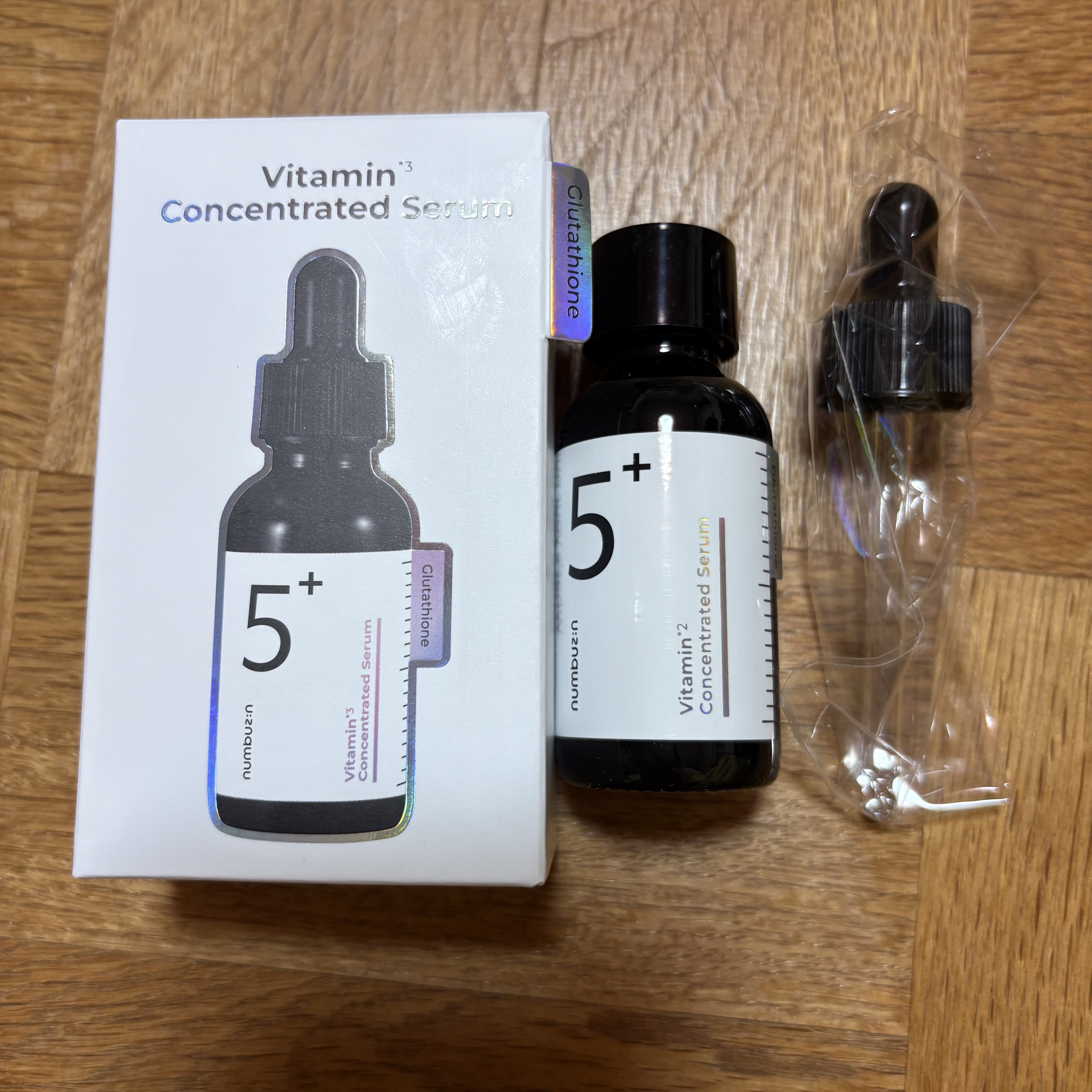 numbuzin 5番 白玉グルタチオンＣ美容液のクチコミ「ナンバーズイン5番美容液

とろとろの美容液が、肌に馴染んで、内側からうるうるになるのを実感で.....」（2枚目）