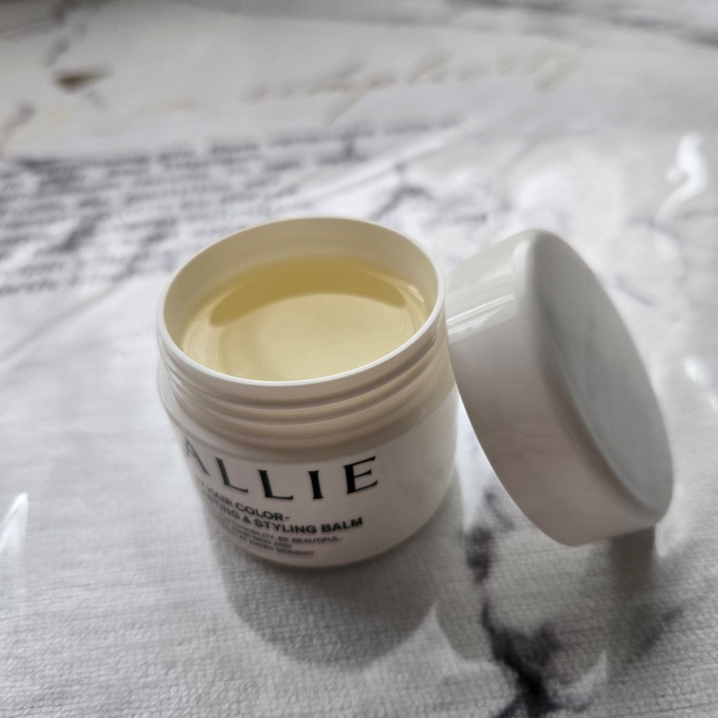 アリィー クロノビューティ UV ヘアカラーラスティング&スタイリング バーム/アリィー/ヘアバームを使ったクチコミ(2枚目)