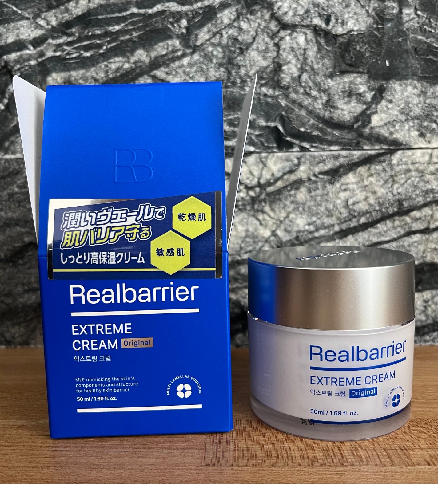 リアルバリア エクストリームクリーム オリジナル/Real Barrier/フェイスクリームを使ったクチコミ(1枚目)