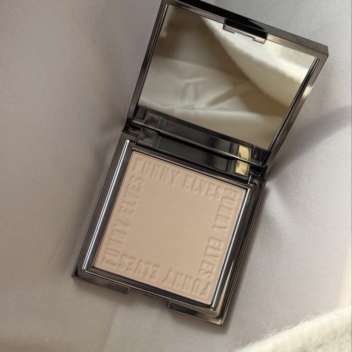 ソフトマットプレストパウダー/FUNNY ELVES方里/プレストパウダーを使ったクチコミ（2枚目）