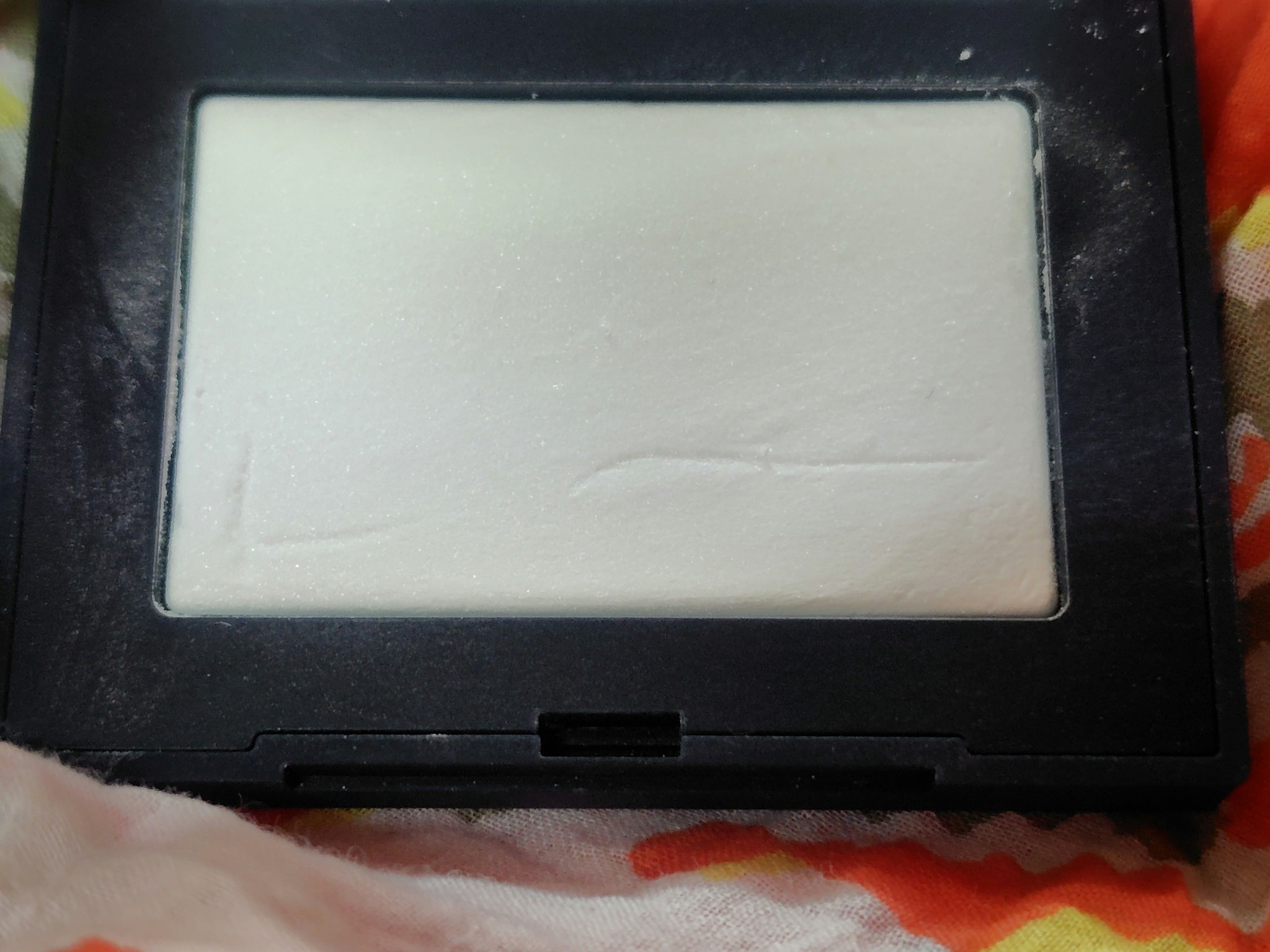 ライトリフレクティングセッティングパウダー　プレスト　N/NARS/プレストパウダーを使ったクチコミ（3枚目）