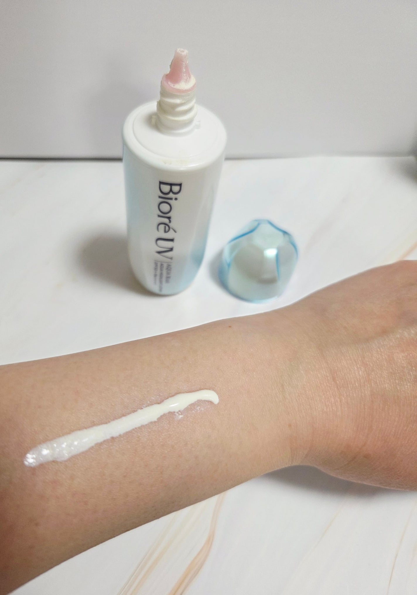 ビオレUV アクアリッチ アクアハイライトローション(水層ハイライトUV)/ビオレ/日焼け止めローションを使ったクチコミ(2枚目)