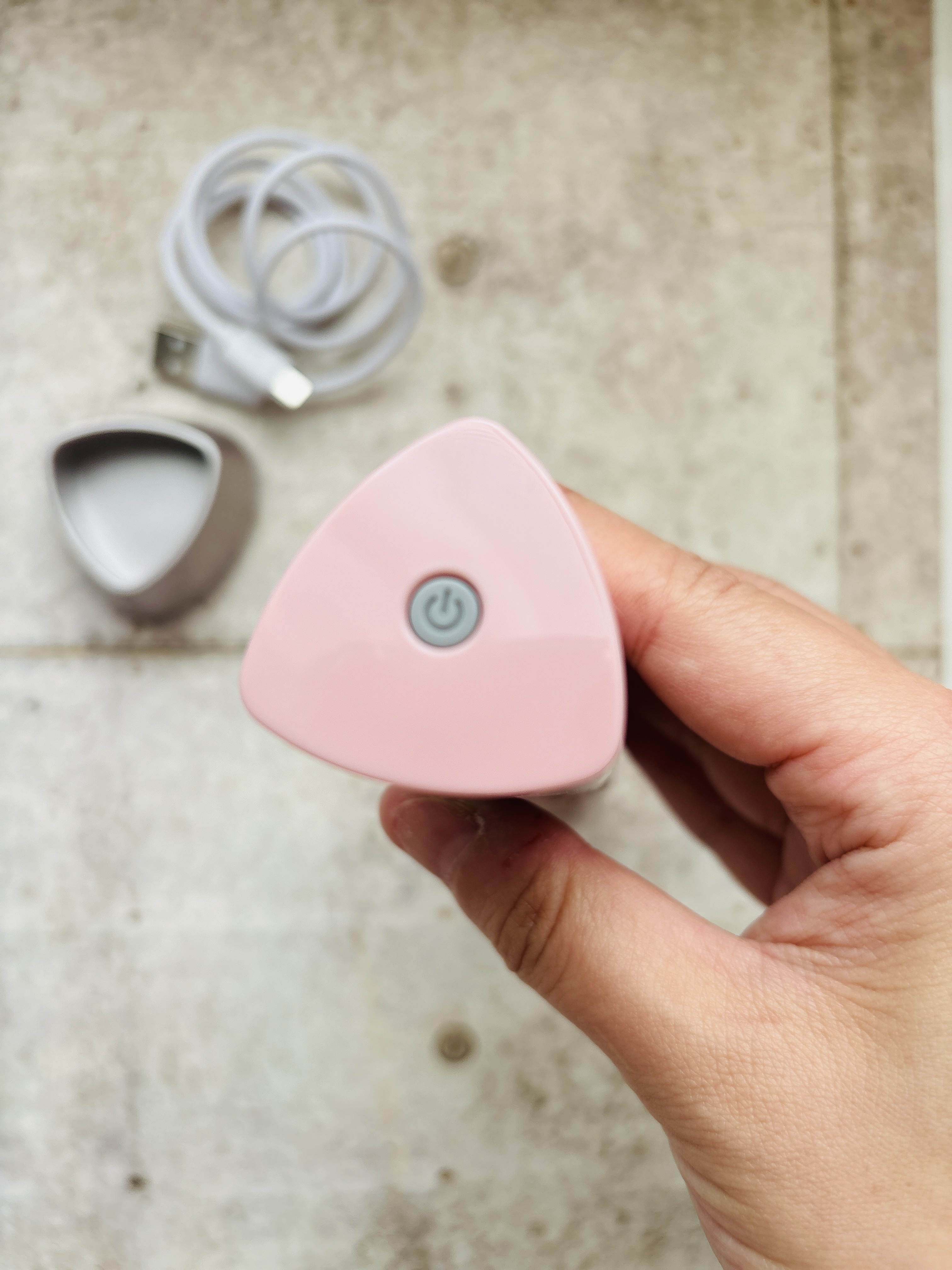 アクシージア メイト フォーアイズ/AXXZIA/美顔器・マッサージを使ったクチコミ（3枚目）