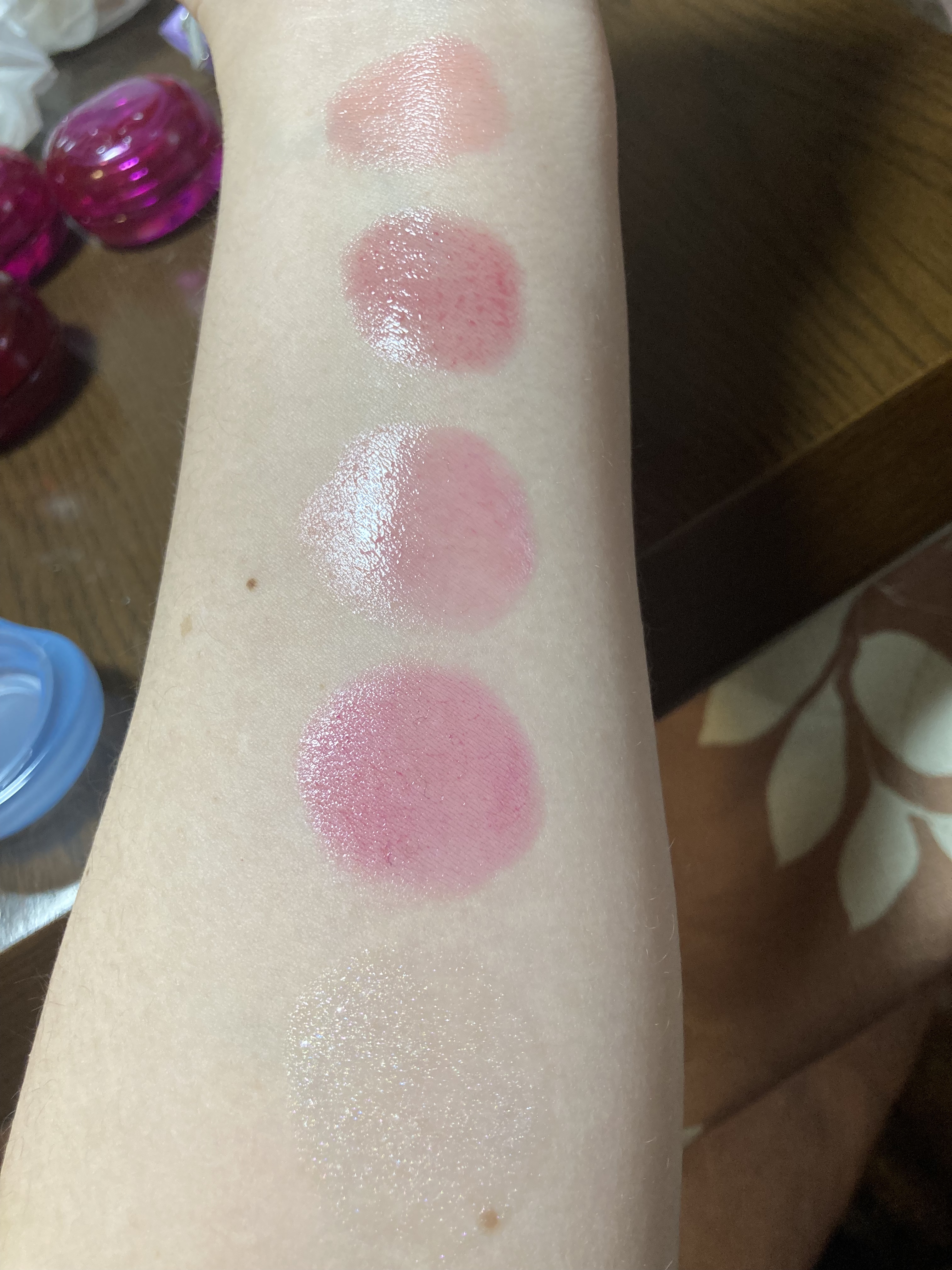 フィー リップアンドチーク グローイジェリーポット/fwee/リップグロスを使ったクチコミ（1枚目）