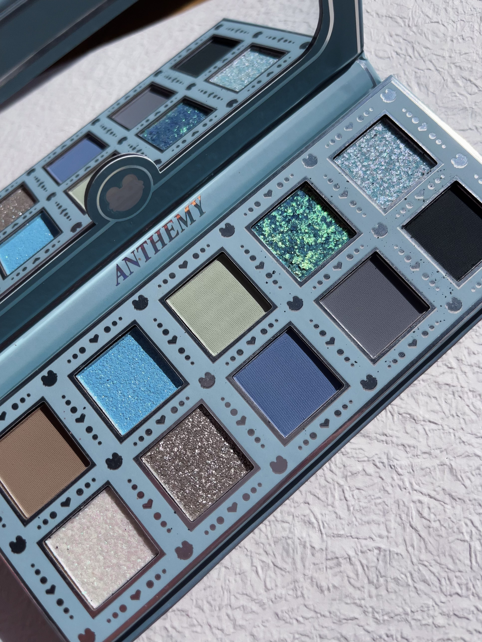 Ice Ferret 10-Color Chameleon Eyeshadow Palette/ANTHEMY/アイシャドウパレットを使ったクチコミ（2枚目）