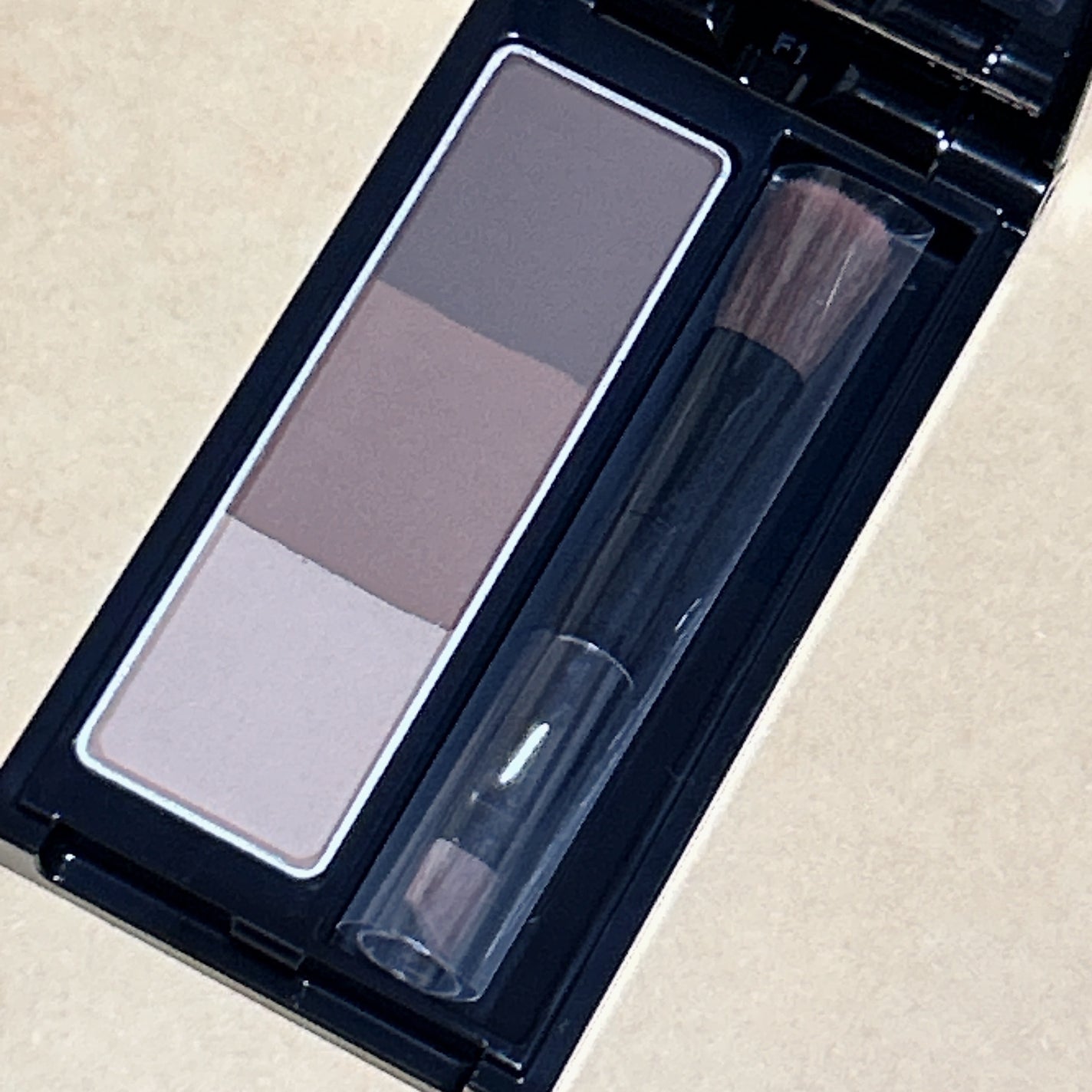 ケイト デザイニングアイブロウ3D/KATE/パウダーアイブロウを使ったクチコミ(2枚目)