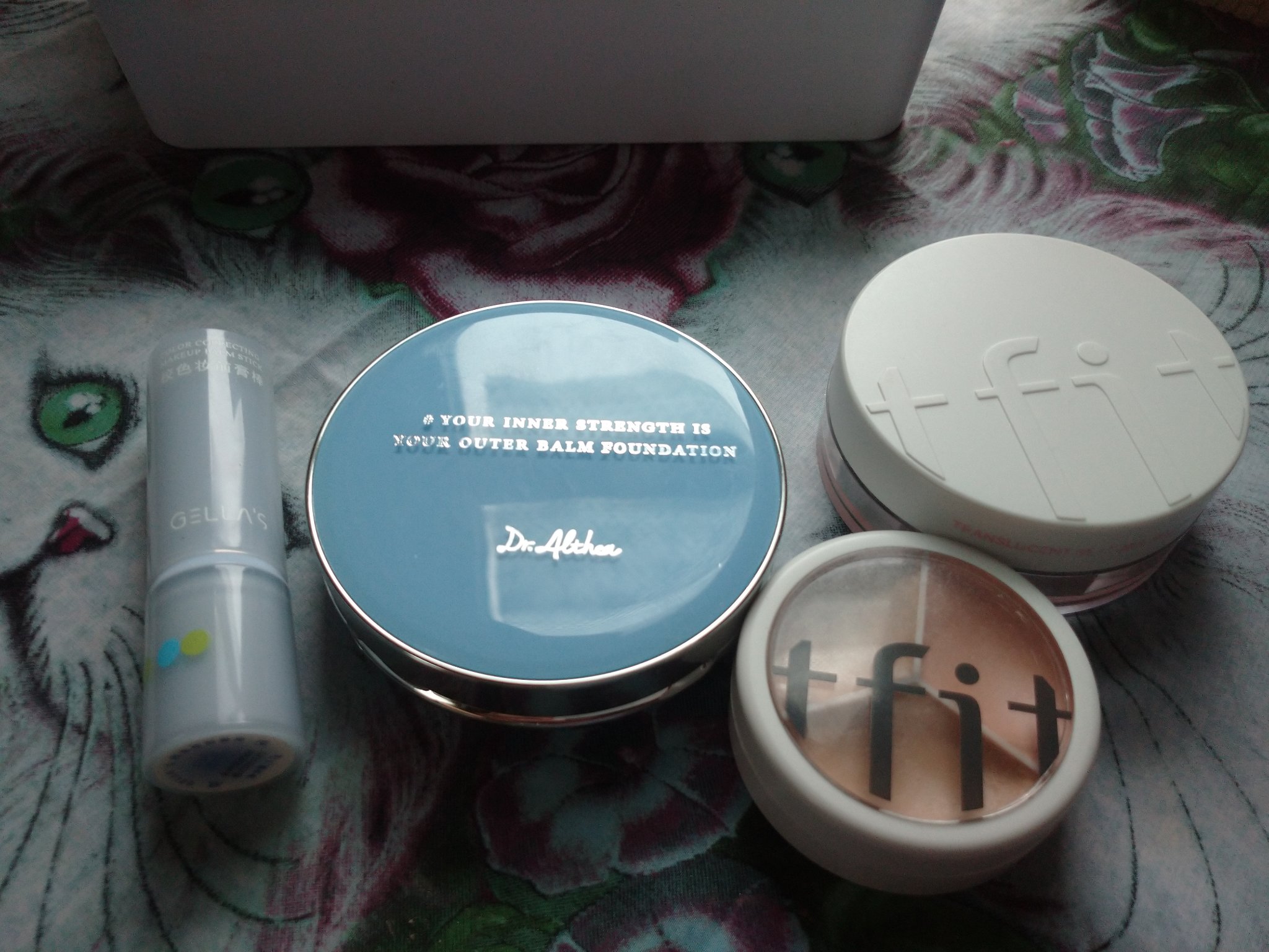 スキニーリッチシャドウ/excel/アイシャドウパレットを使ったクチコミ（1枚目）