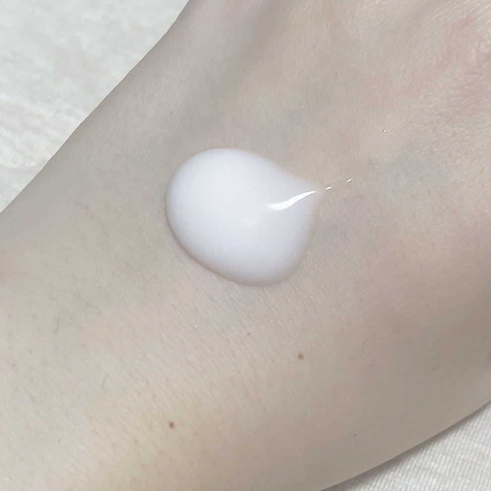 ハンドクリーム ヴィタリーフシ0101/SE:CRUNO/ハンドクリームを使ったクチコミ（2枚目）