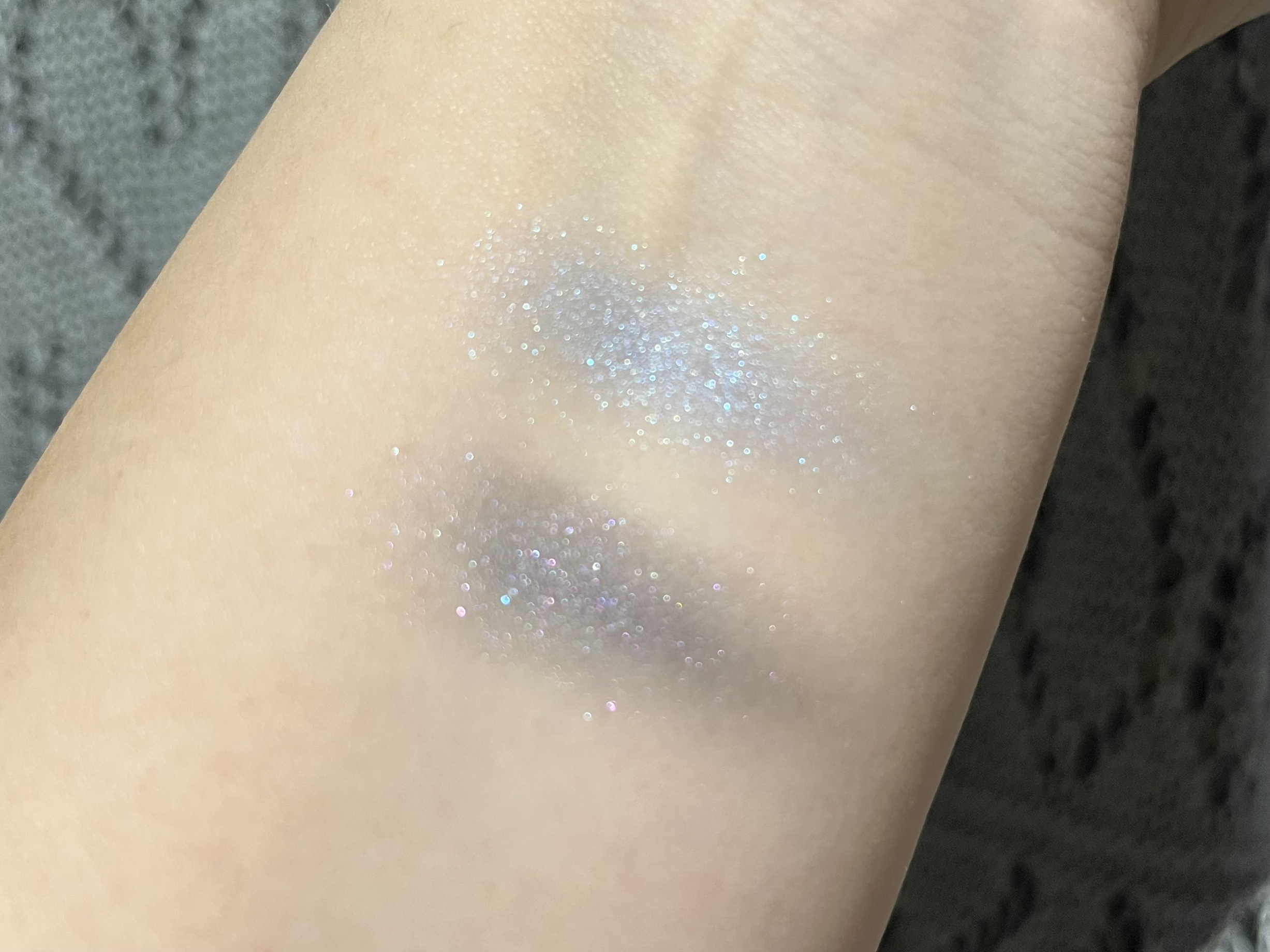  アディクション　ザ アイシャドウ プリズム/ADDICTION/単色アイシャドウを使ったクチコミ（3枚目）