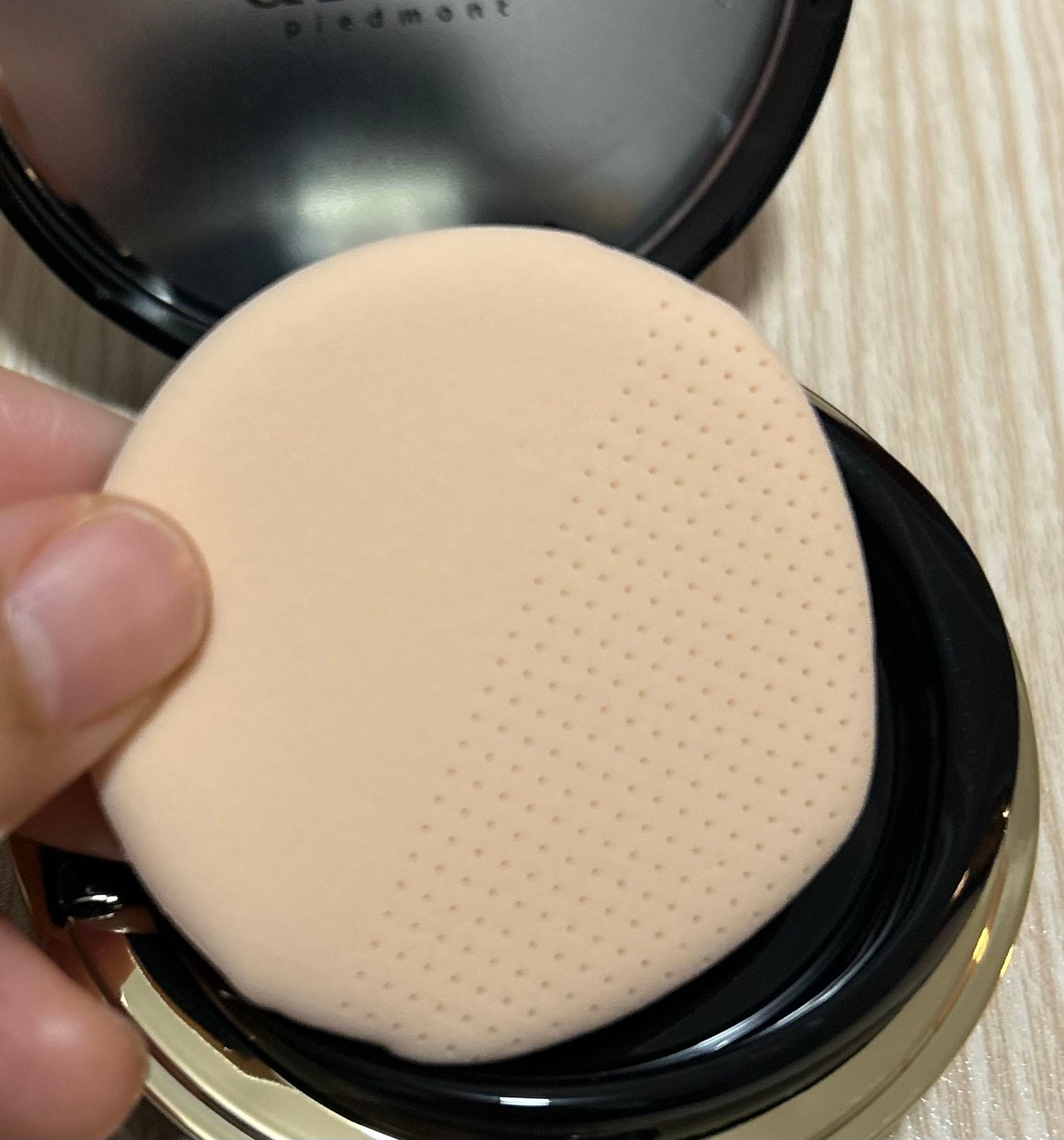 グロウフィットセラムカバークッション/ダルバ/クッションファンデーションを使ったクチコミ(3枚目)