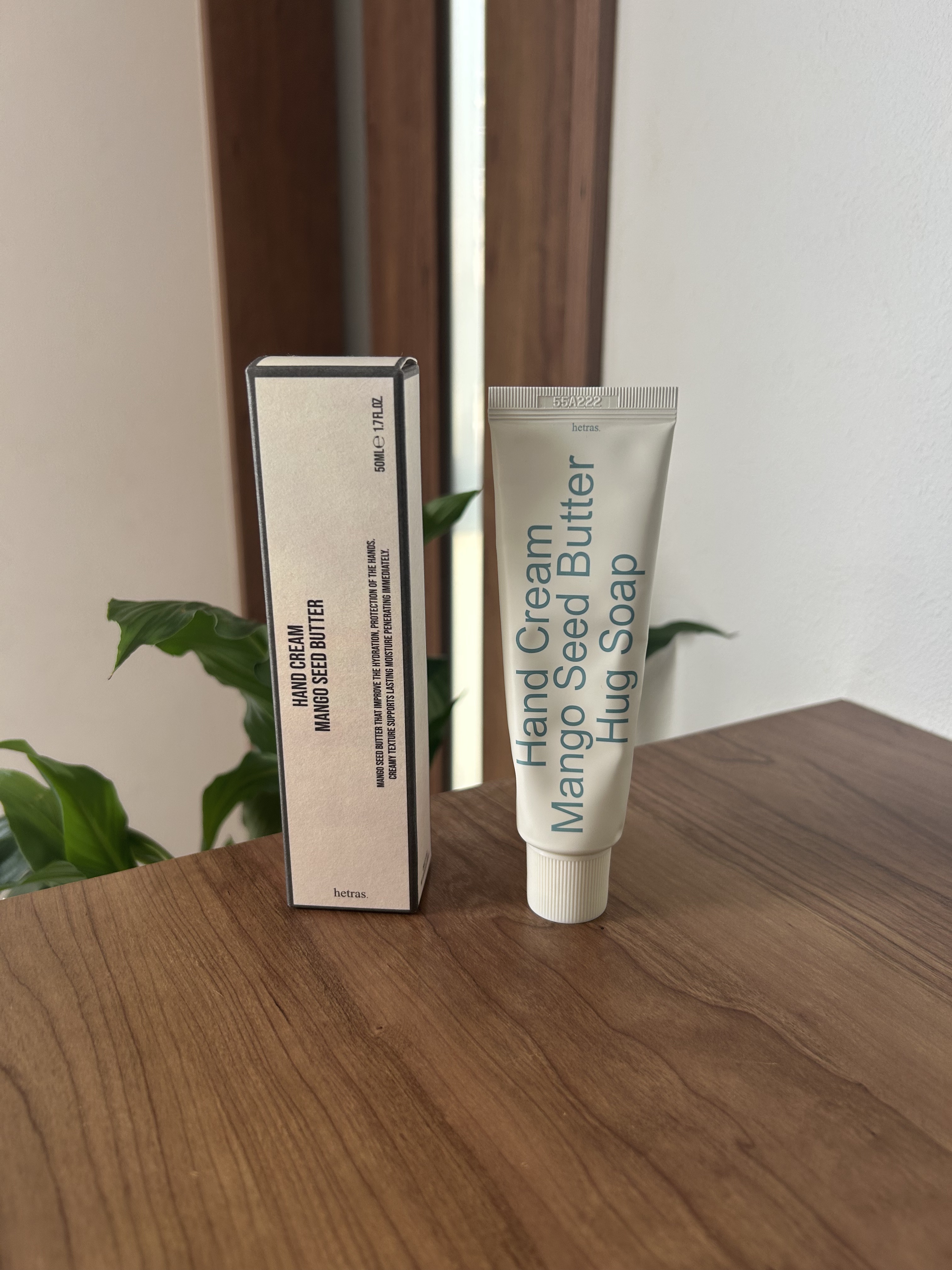 ヘトラス マンゴーシードバター パフューム ハンドクリーム/hetras/ハンドクリームを使ったクチコミ（1枚目）