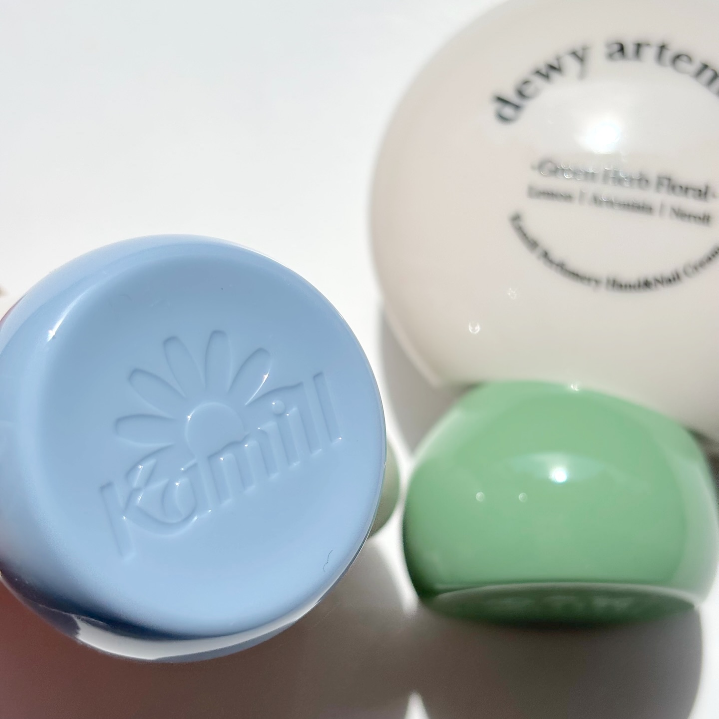 パフューマリー ハンド＆ネイルクリーム デューイアルテミシア 50ml/カミール/ハンドクリームを使ったクチコミ（3枚目）