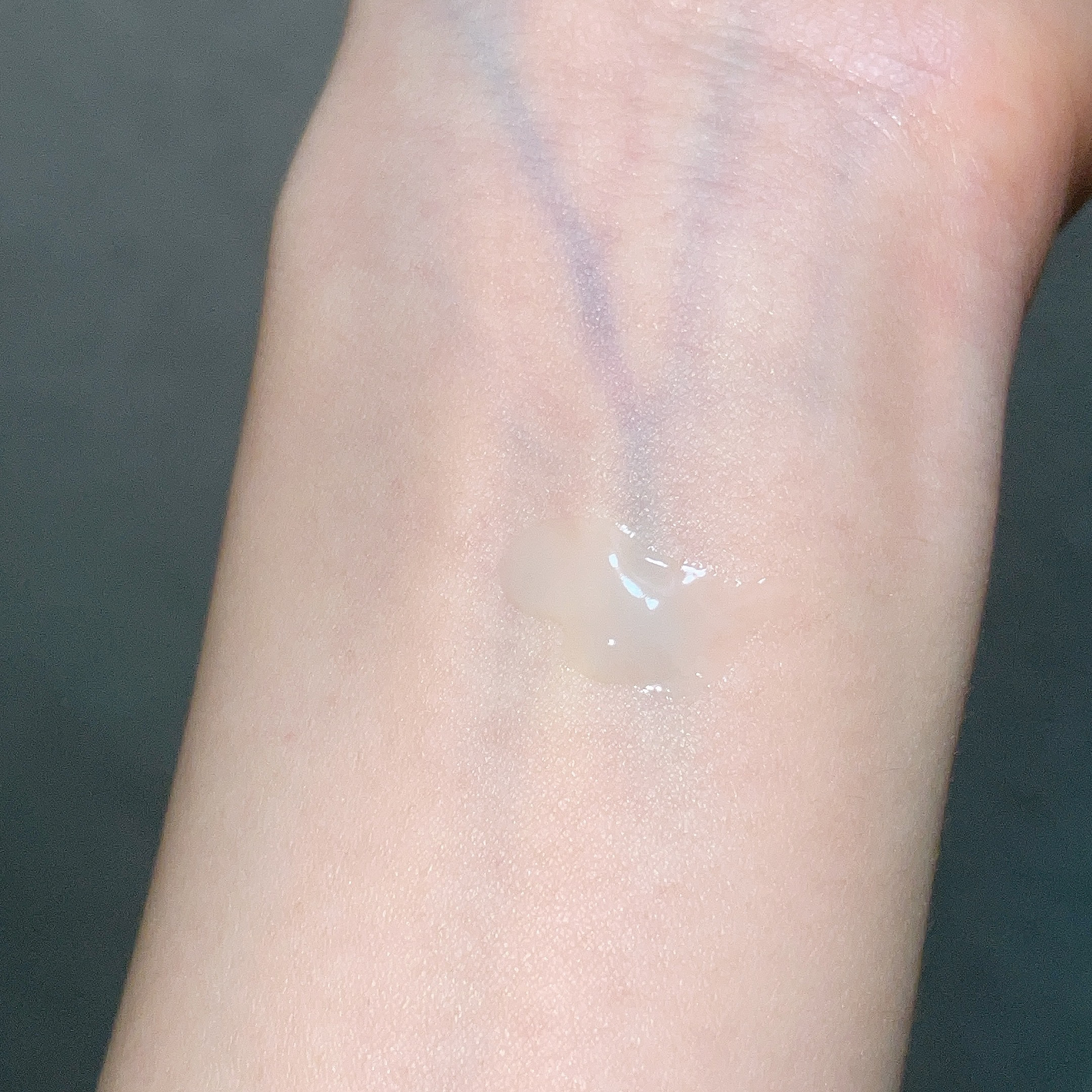 8x4 アロマスイッチ 涼感ネックジェル マンハッタンリネンの香り/８ｘ４/デオドラント・制汗剤を使ったクチコミ（3枚目）