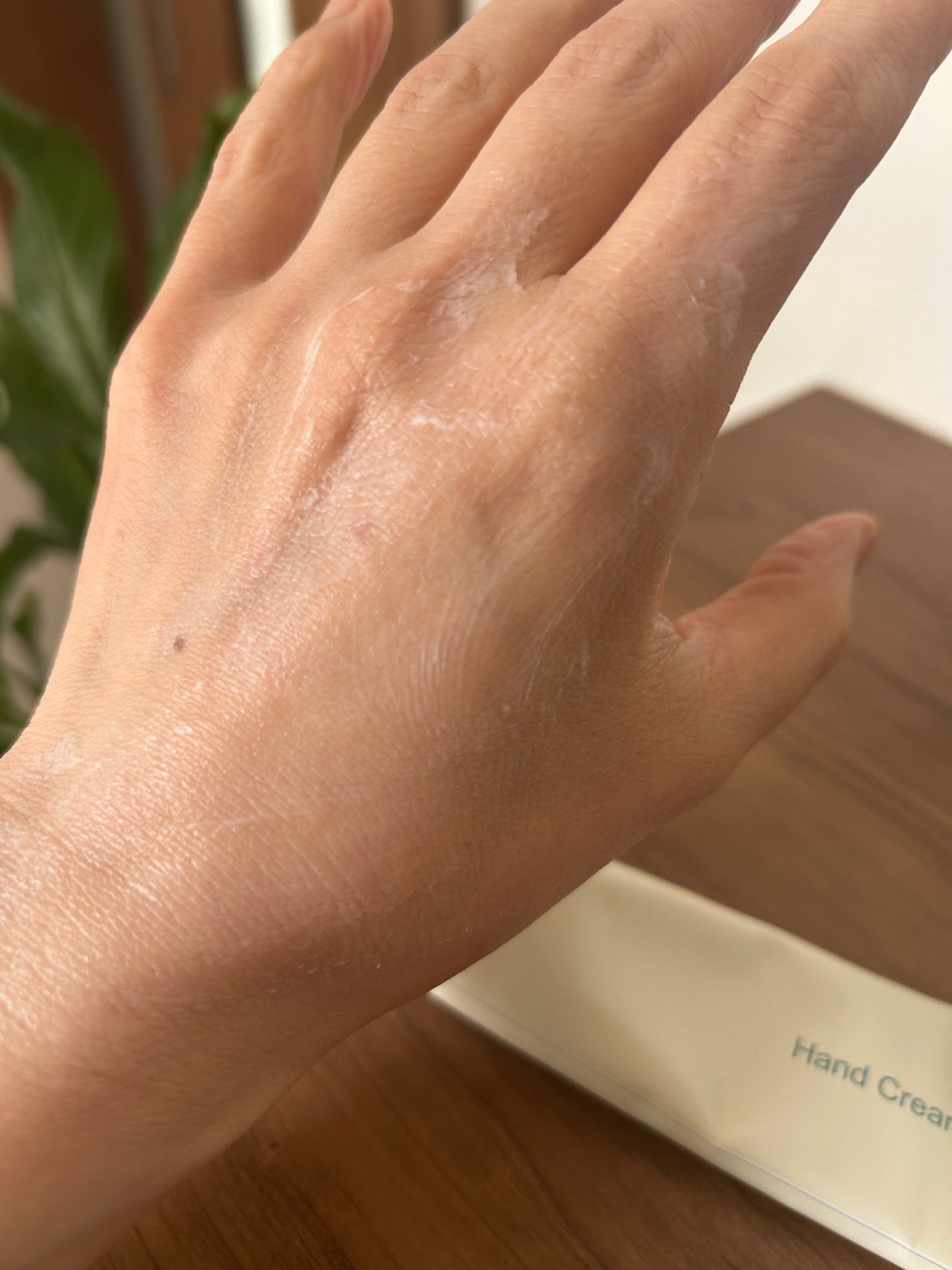 ヘトラス マンゴーシードバター パフューム ハンドクリーム/hetras/ハンドクリームを使ったクチコミ(4枚目)