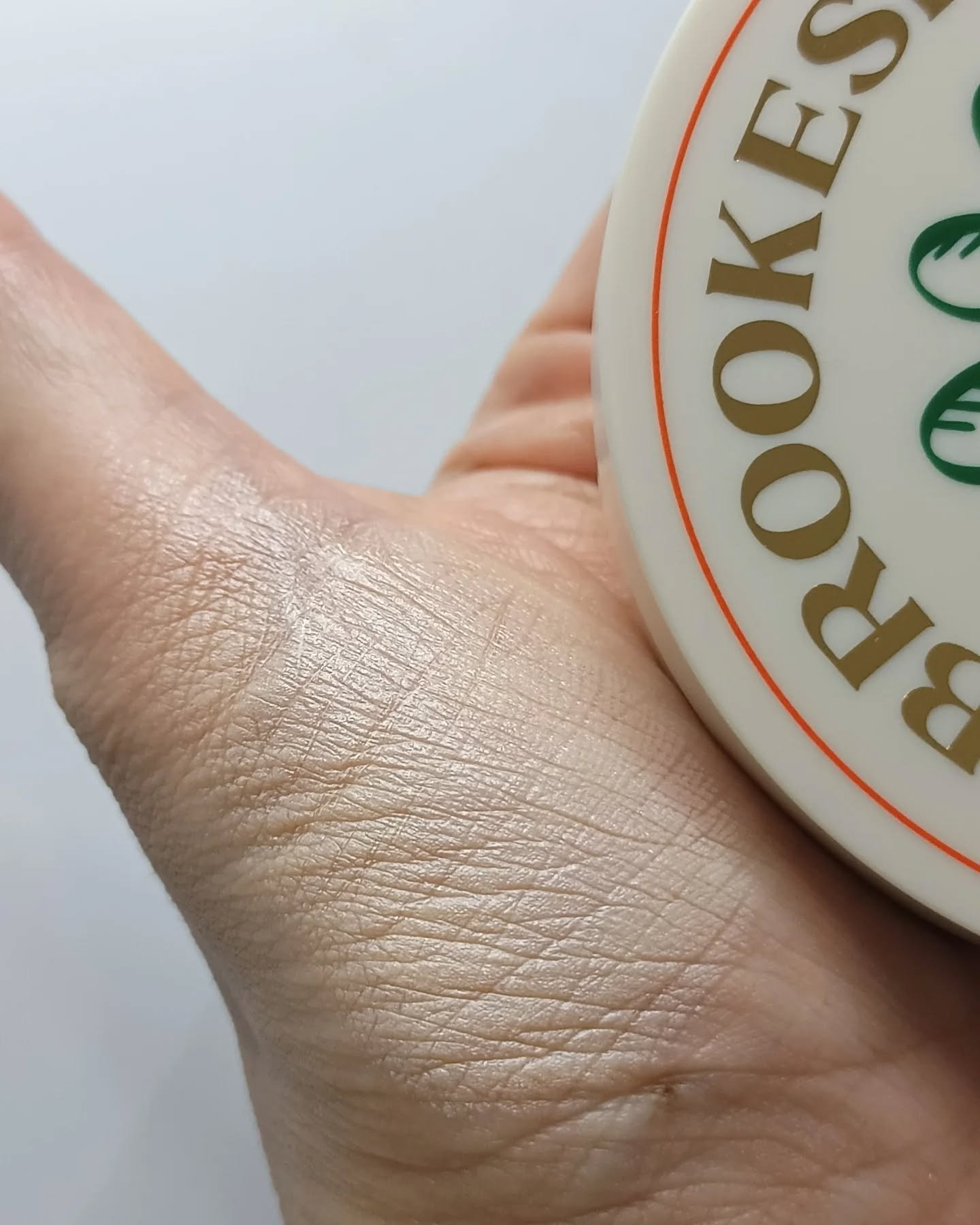 スキンエンハンサー コンパクトクッション（グロー) #1.5 ライトロジー/BROOKESIA/クッションファンデーションを使ったクチコミ（3枚目）