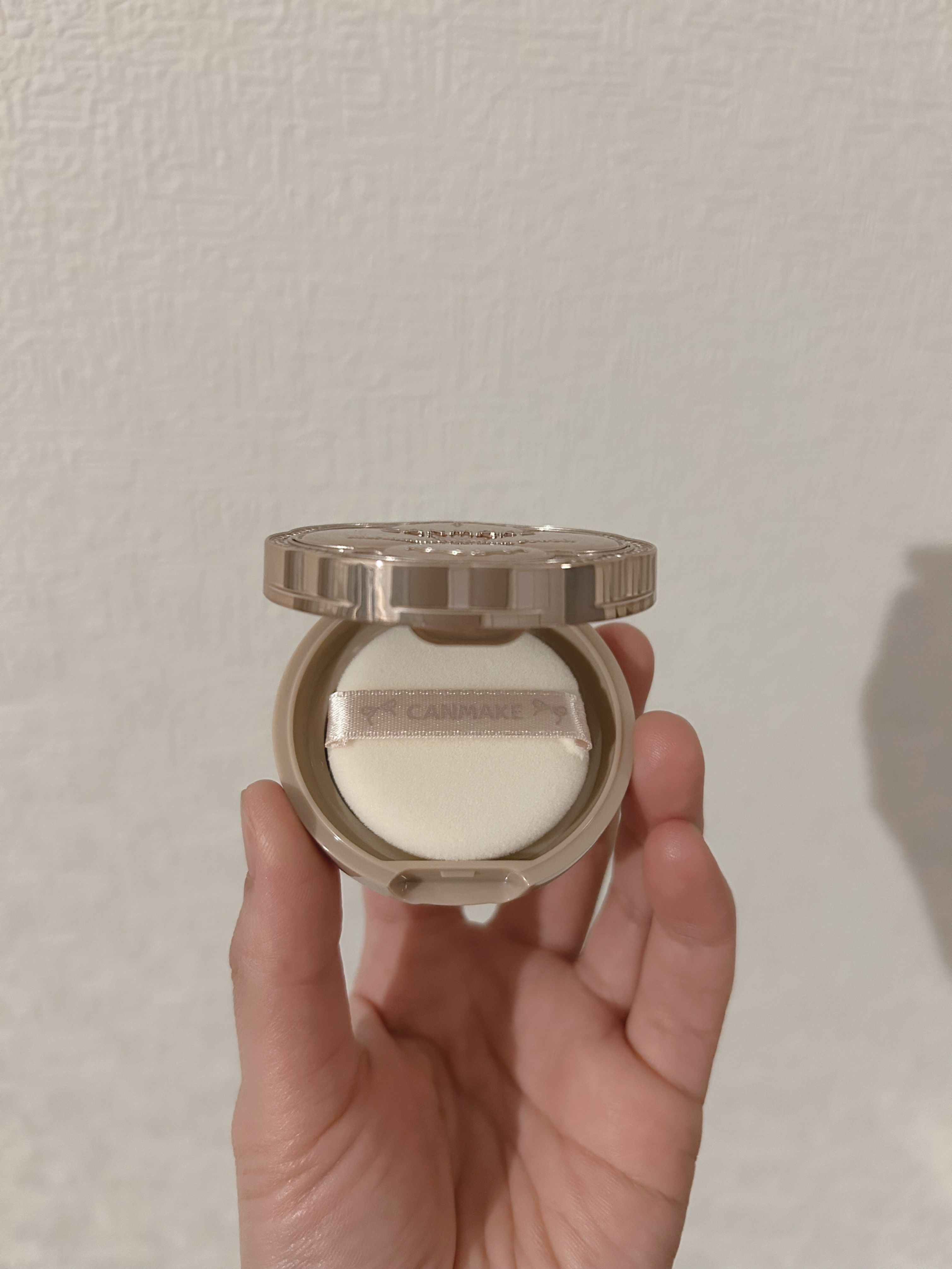 マシュマロフィニッシュパウダー mini ML マットライトオークル/キャンメイク/フェイスパウダーを使ったクチコミ（2枚目）