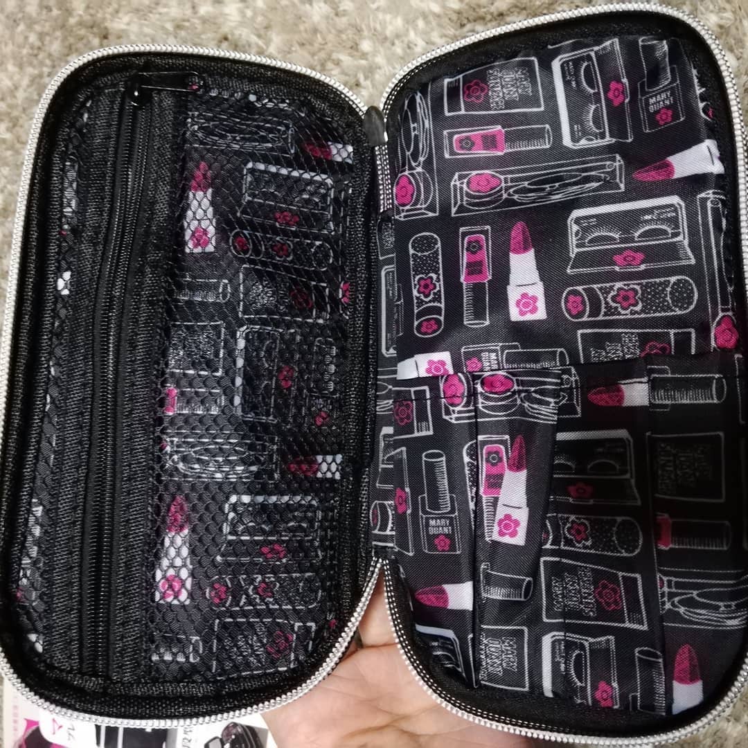 ポーチ/MARY QUANT/化粧ポーチを使ったクチコミ（2枚目）