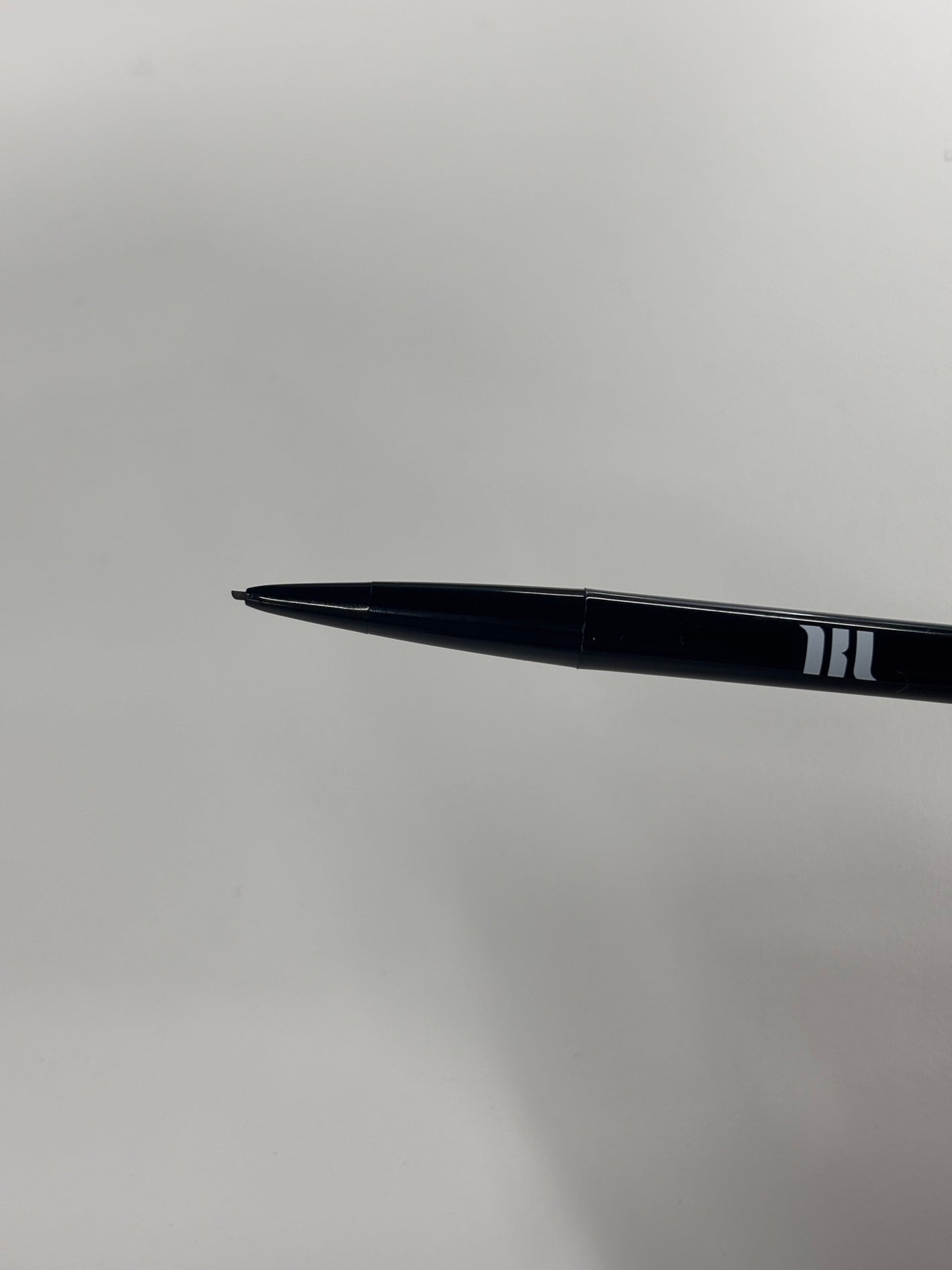 眉毛迷子の救世主 on LIPS 「とにかくこのエンドペンシル、眉尻をキレイに描きたい人には本気で..」(2枚目)